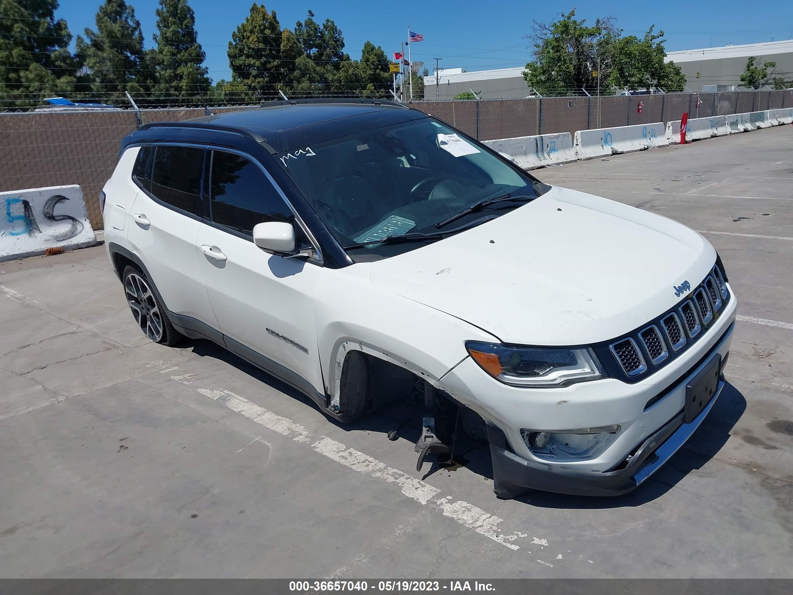 JEEP COMPASS 2018 3c4njdcb1jt206195