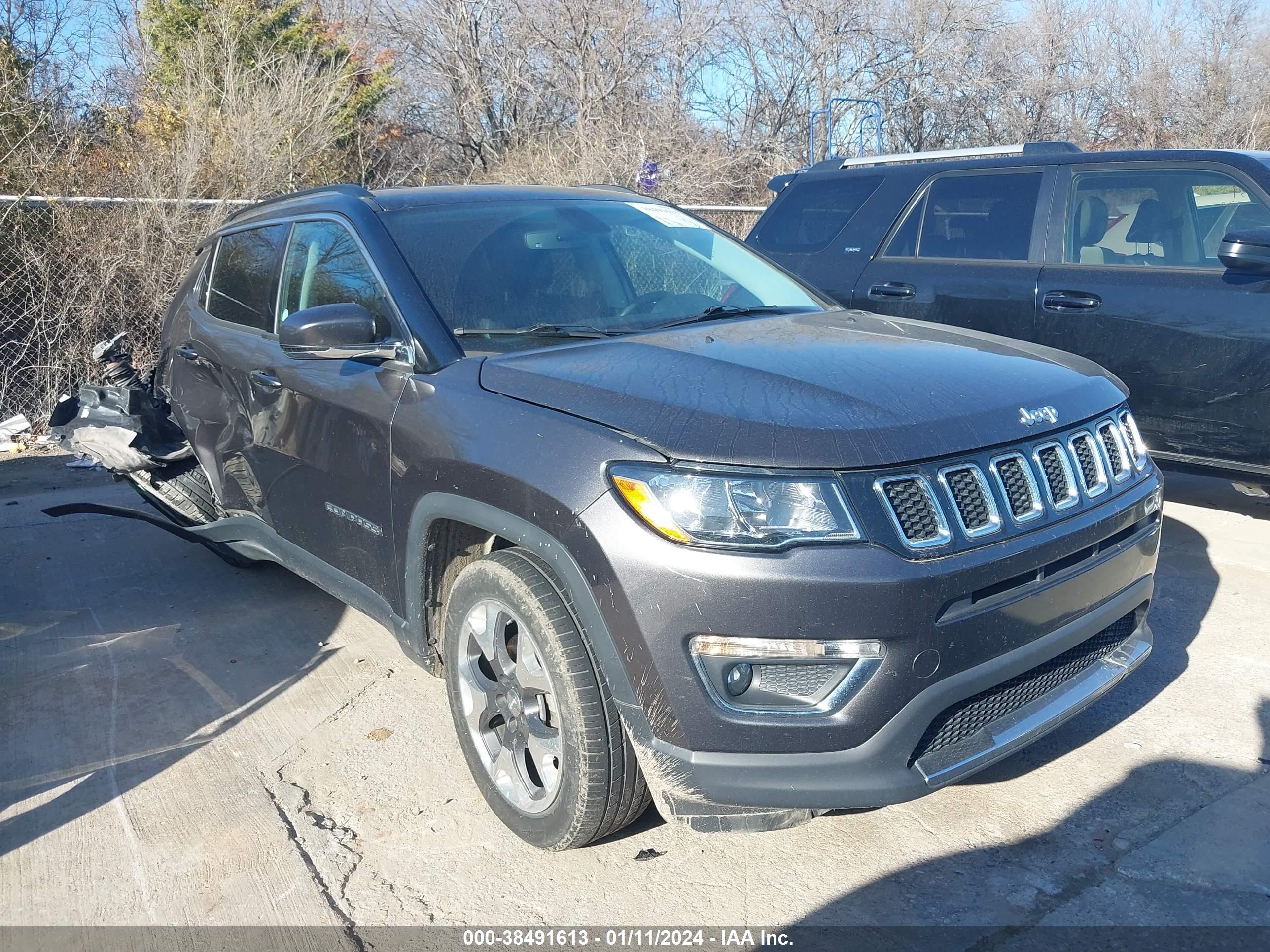 JEEP COMPASS 2019 3c4njdcb1kt678706