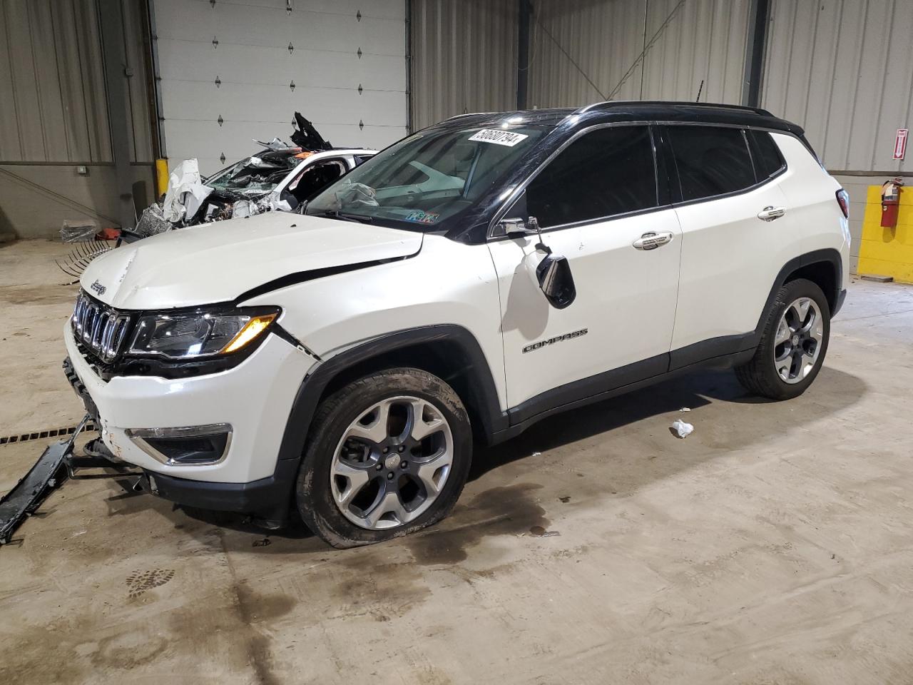 JEEP COMPASS 2019 3c4njdcb7kt675177