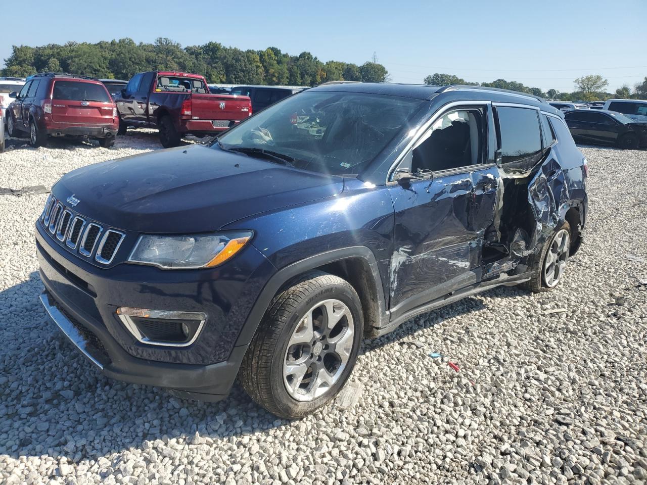 JEEP COMPASS 2018 3c4njdcb8jt266135