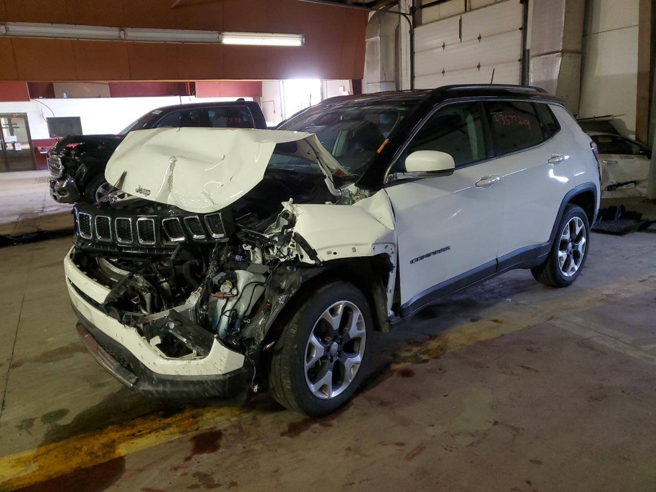 JEEP COMPASS 2019 3c4njdcb9kt740398