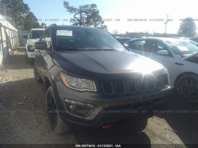 JEEP COMPASS 2019 3c4njddb5kt733172