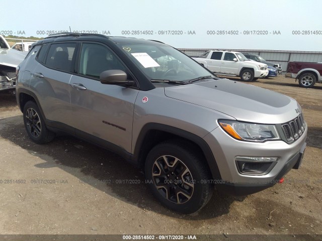 JEEP COMPASS 2019 3c4njddb5kt752501