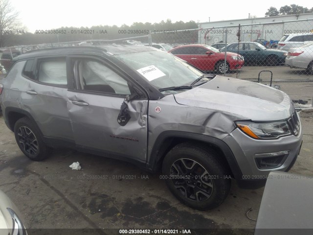 JEEP COMPASS 2019 3c4njddb9kt620096