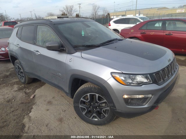 JEEP COMPASS 2019 3c4njddb9kt668908