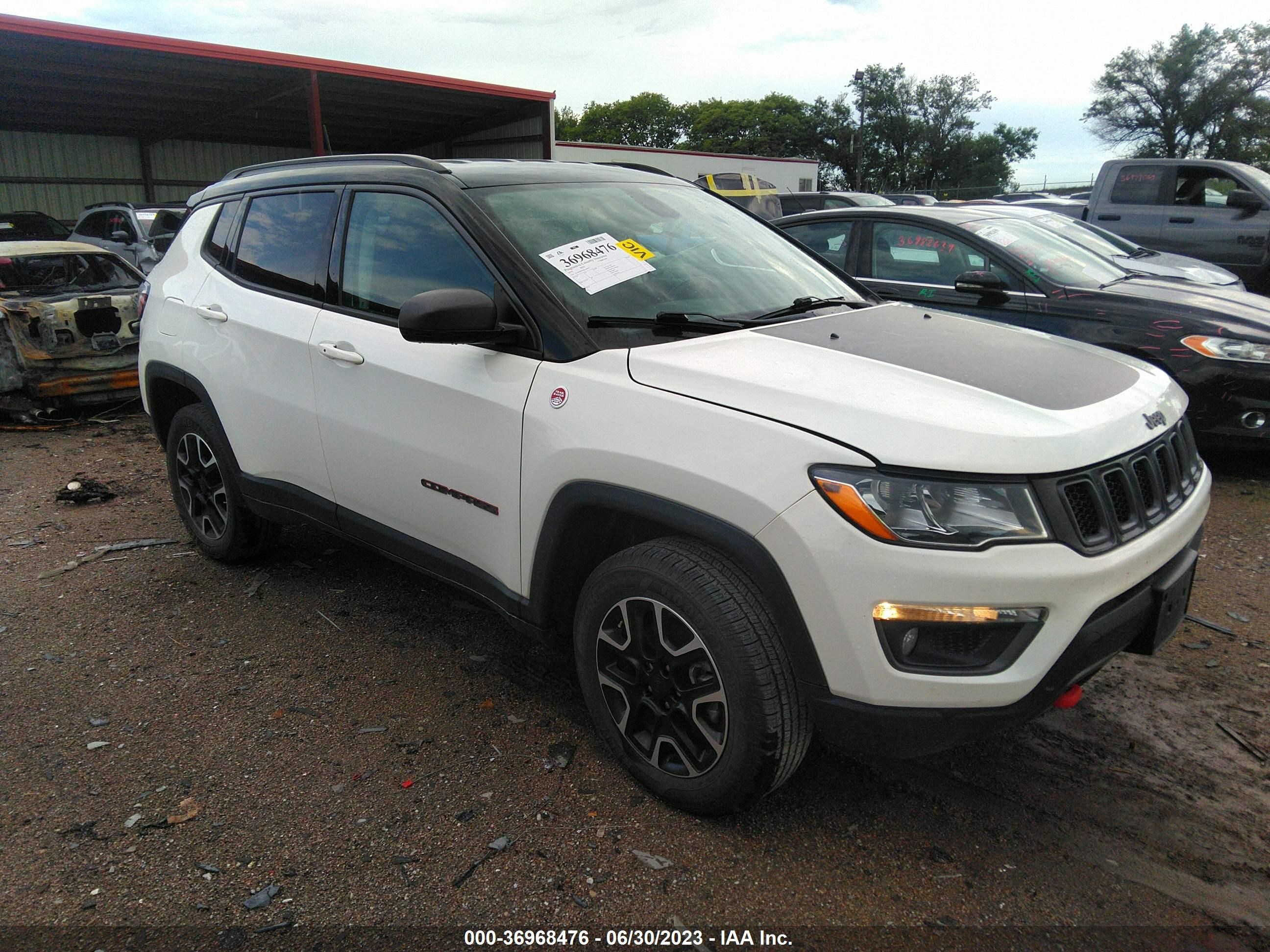 JEEP COMPASS 2019 3c4njddbxkt849077