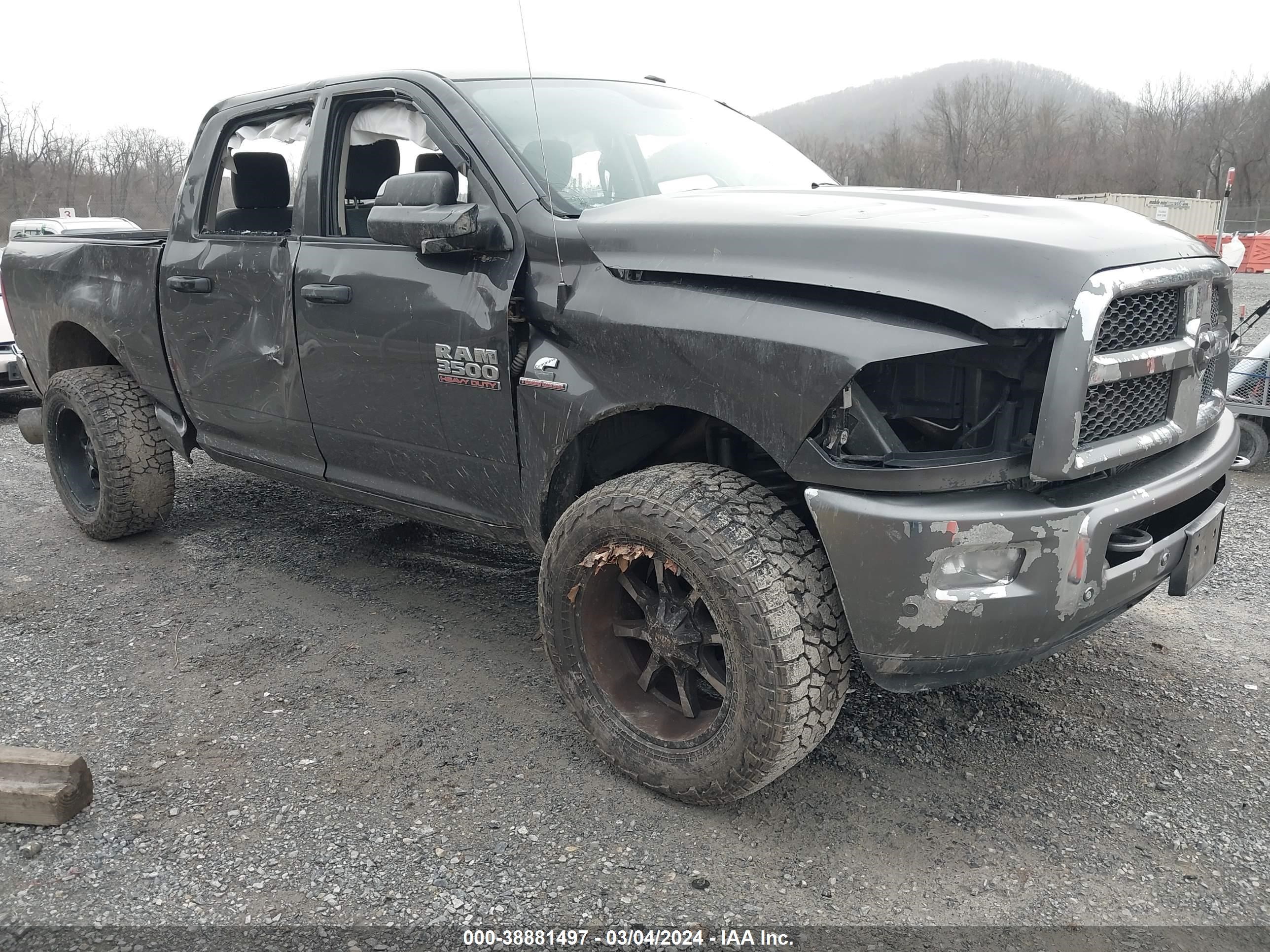 RAM 3500 2015 3c63r3cl9fg545572