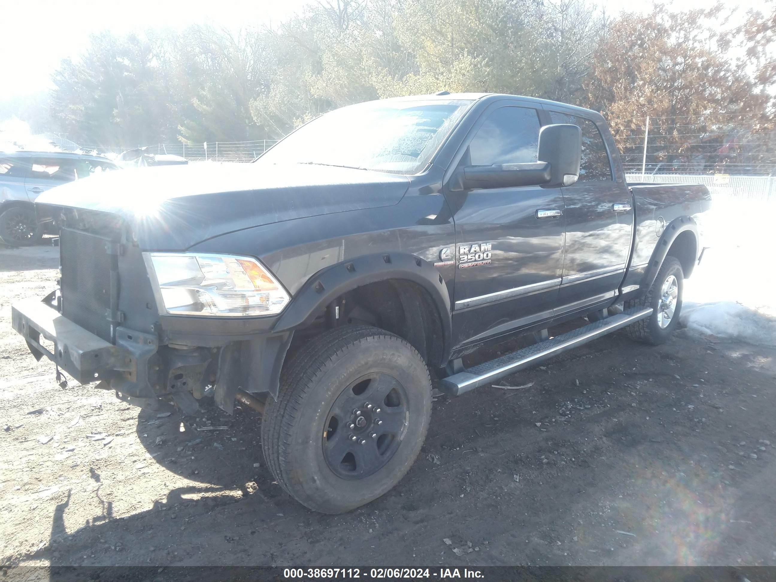 RAM 3500 2015 3c63r3dl8fg506373