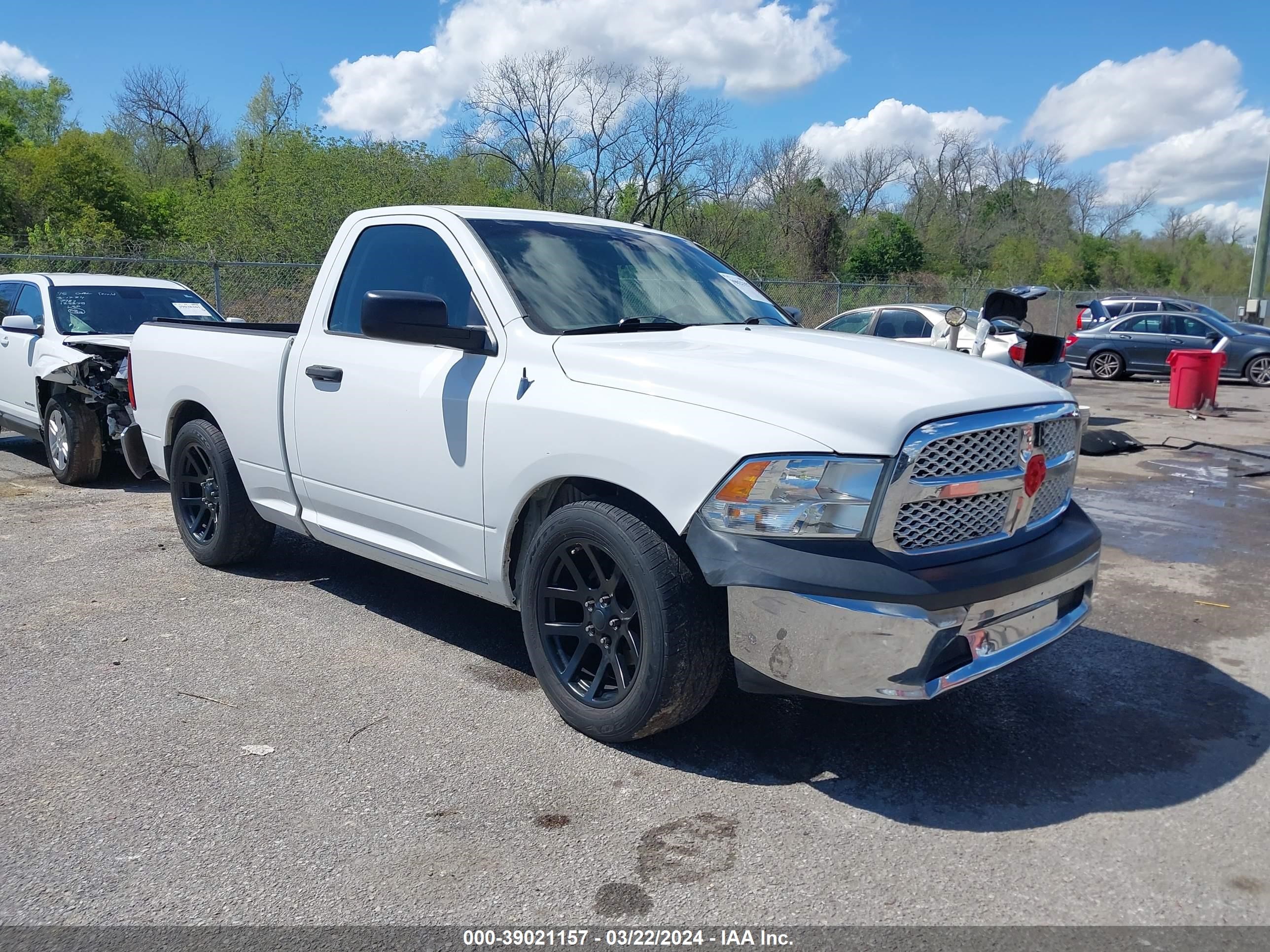 RAM 1500 2014 3c6jr6at8eg139017