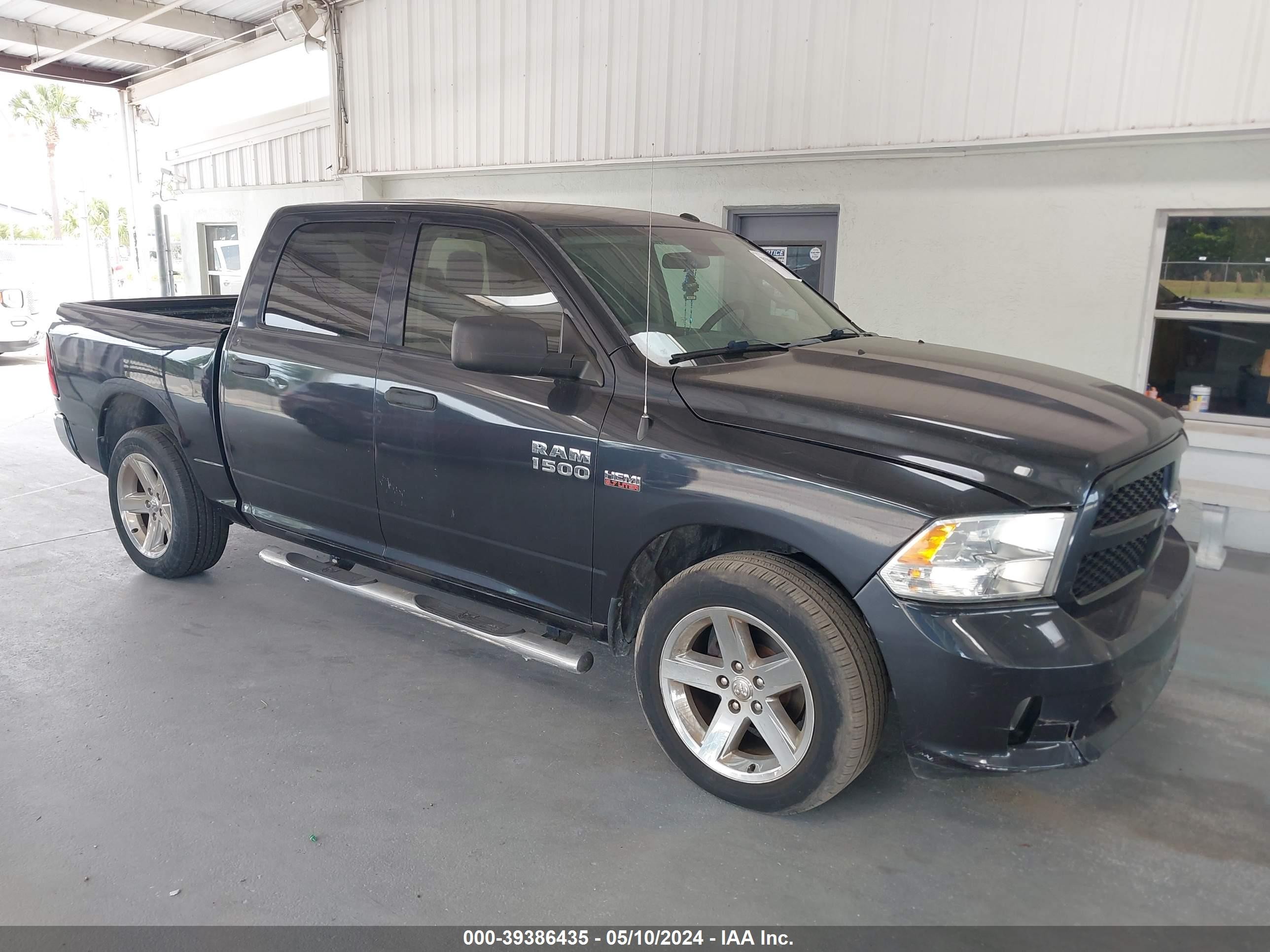 RAM 1500 2017 3c6rr6kt3hg542442