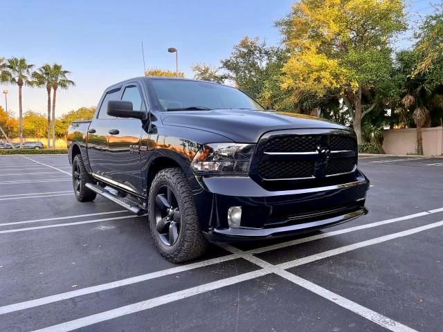 RAM 1500 ST 2017 3c6rr7kt1hg751426