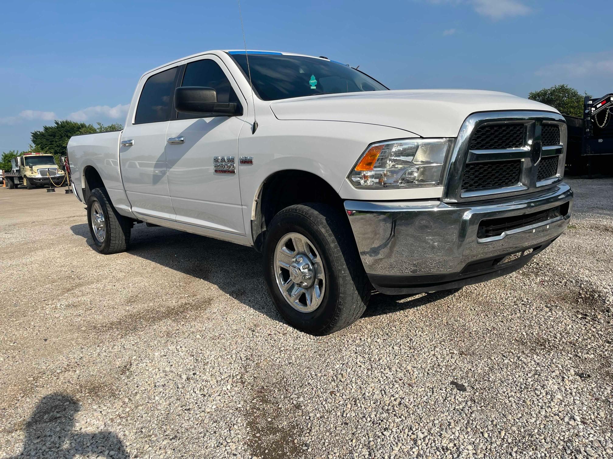 RAM 2500 SLT 2014 3c6tr5dt1eg193824