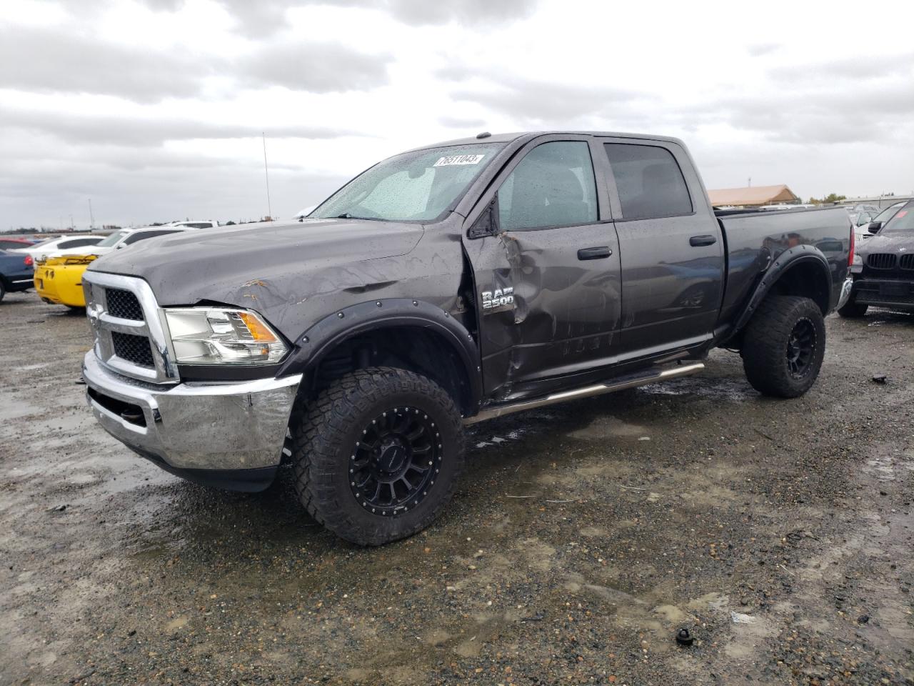 RAM 2500 2015 3c6ur5cl2fg501011