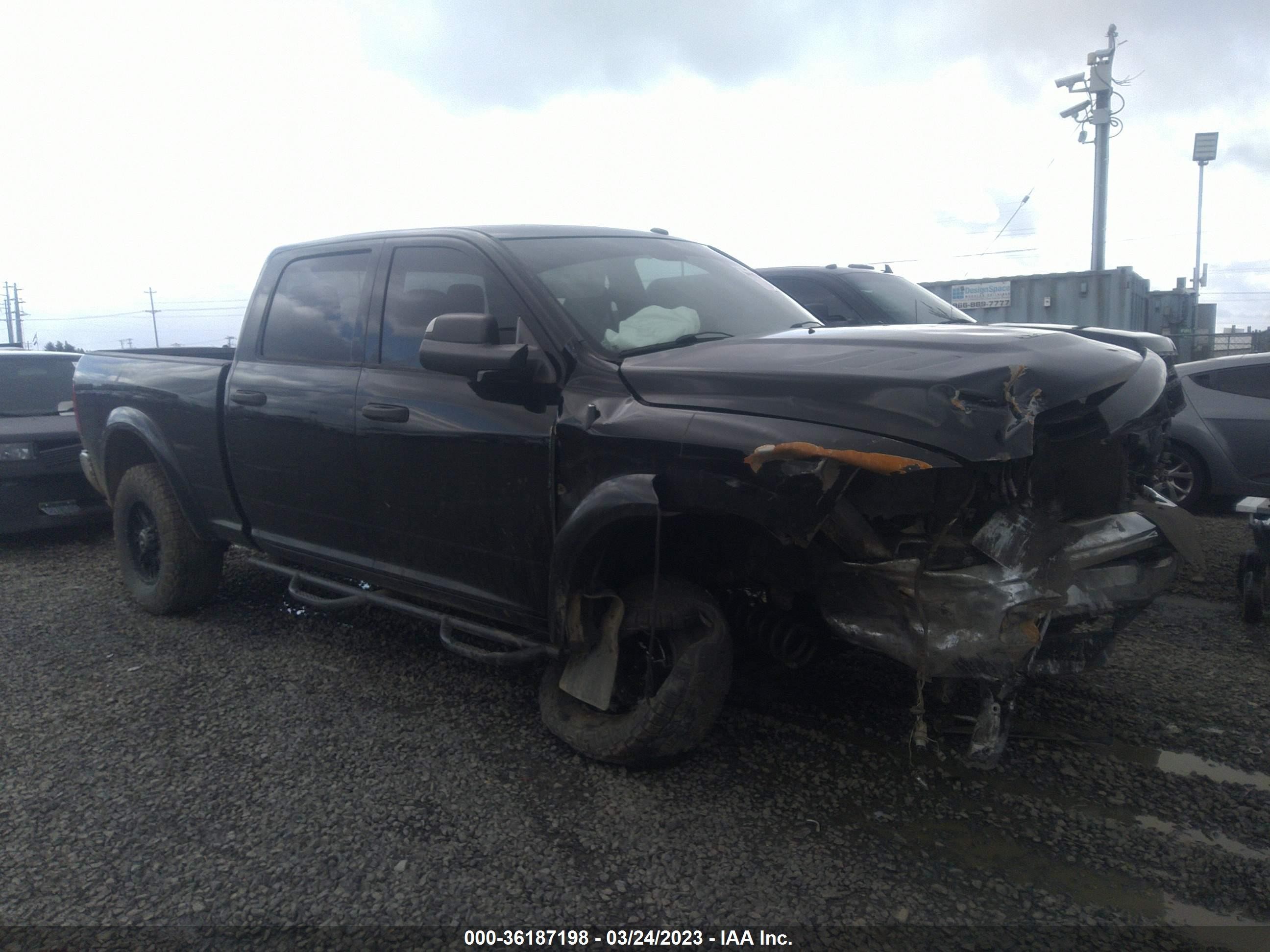 RAM 2500 2014 3c6ur5cl3eg168106