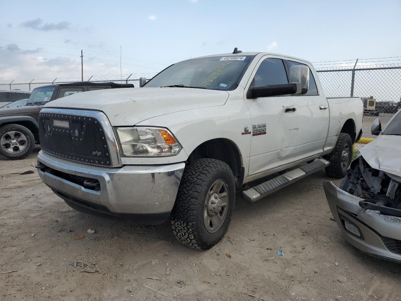 RAM 2500 2017 3c6ur5cl4hg776414