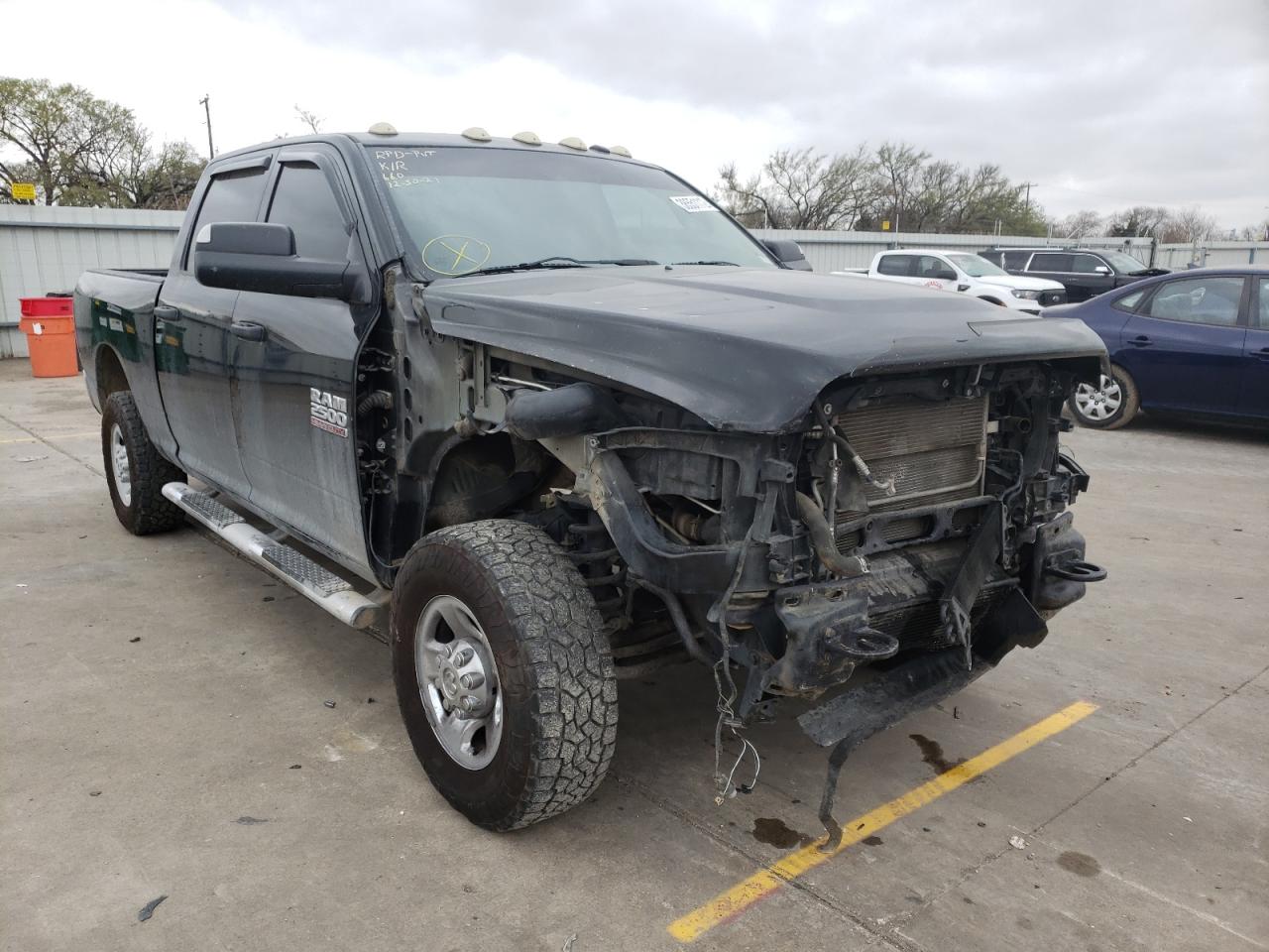 RAM 2500 2013 3c6ur5cl5dg526143