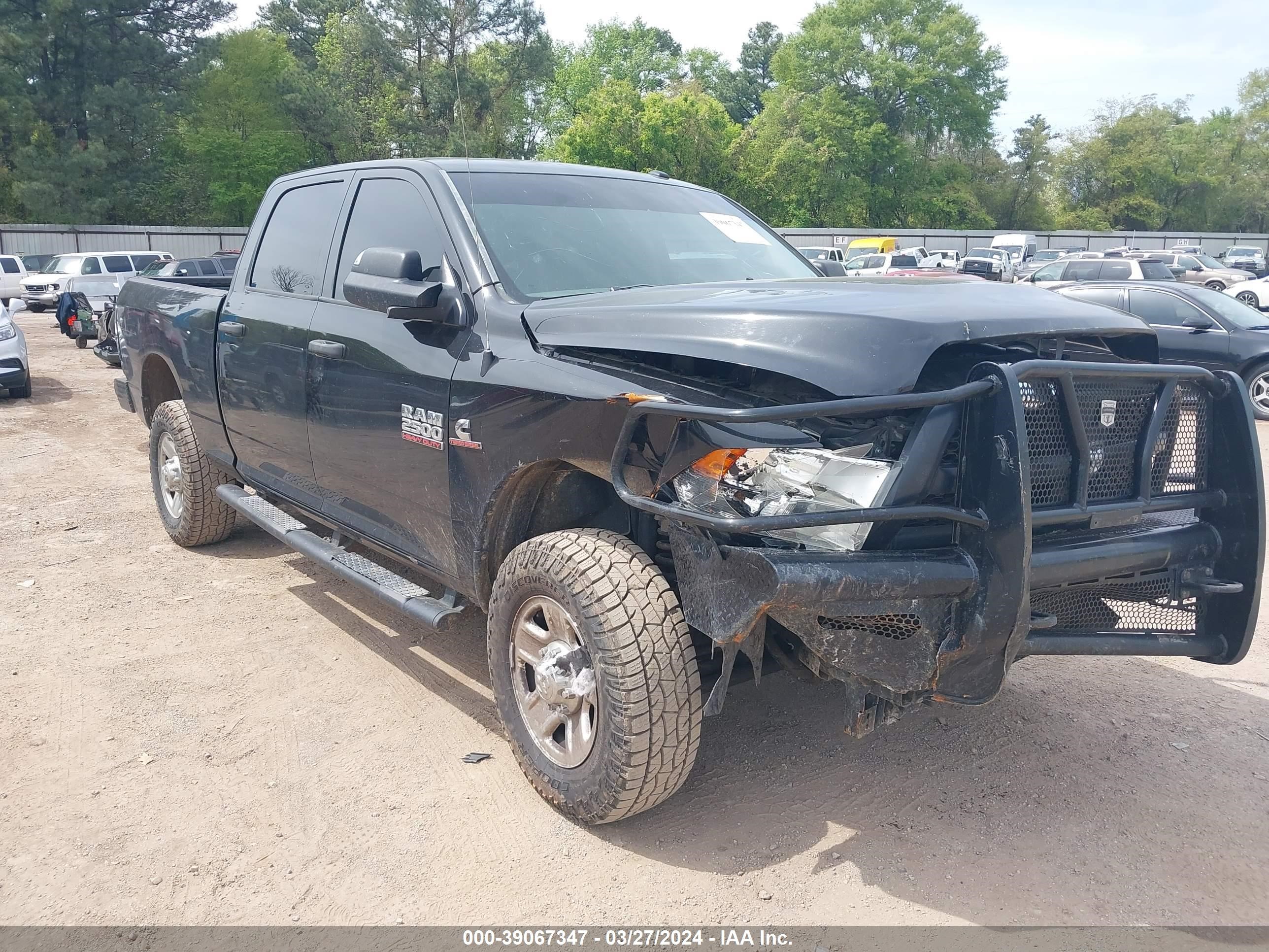 RAM 2500 2015 3c6ur5cl5fg658953