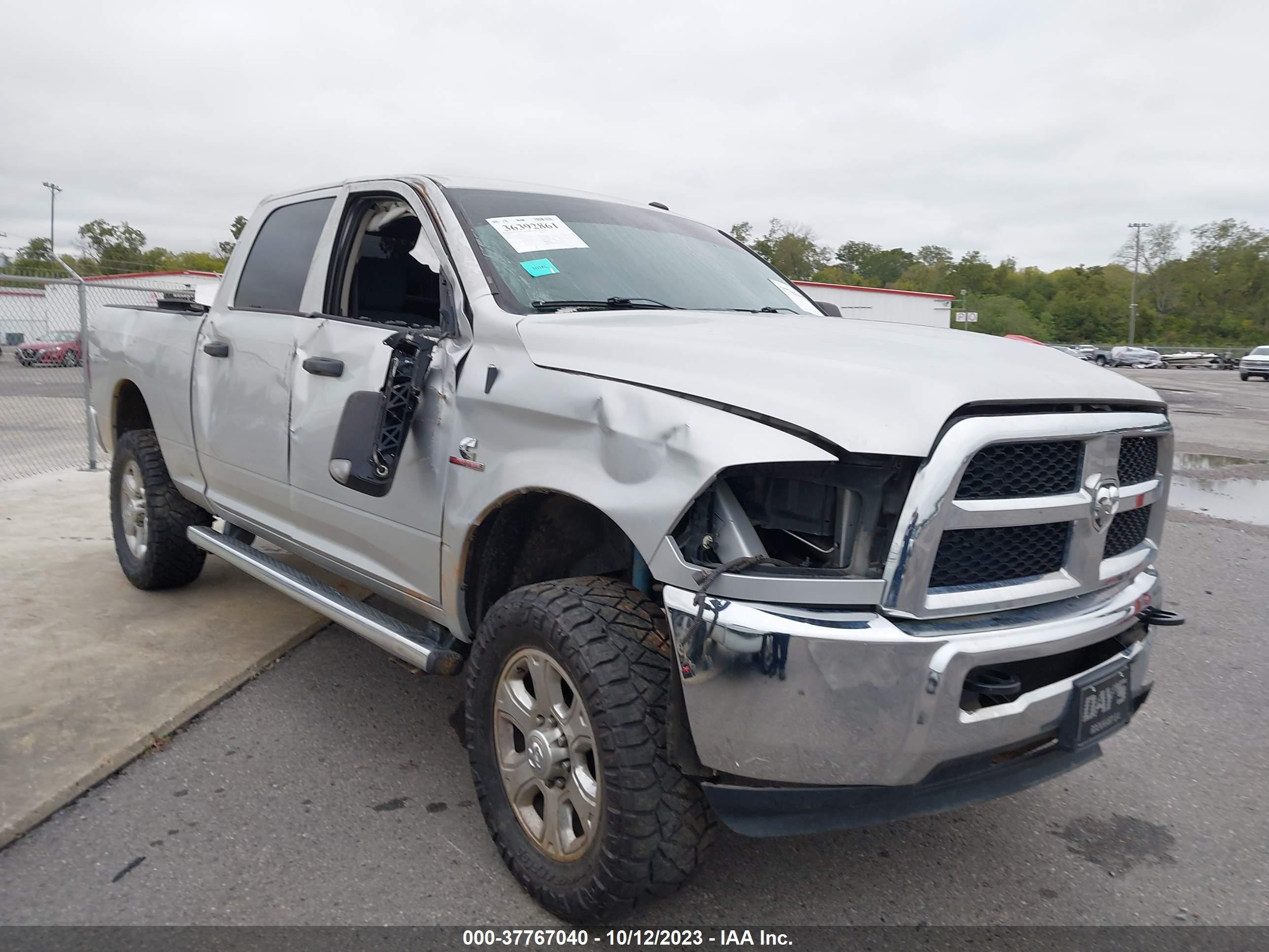 RAM 2500 2018 3c6ur5cl6jg223447