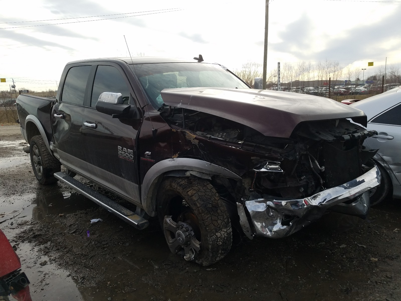 RAM 2500 LARAM 2015 3c6ur5fl1fg614752