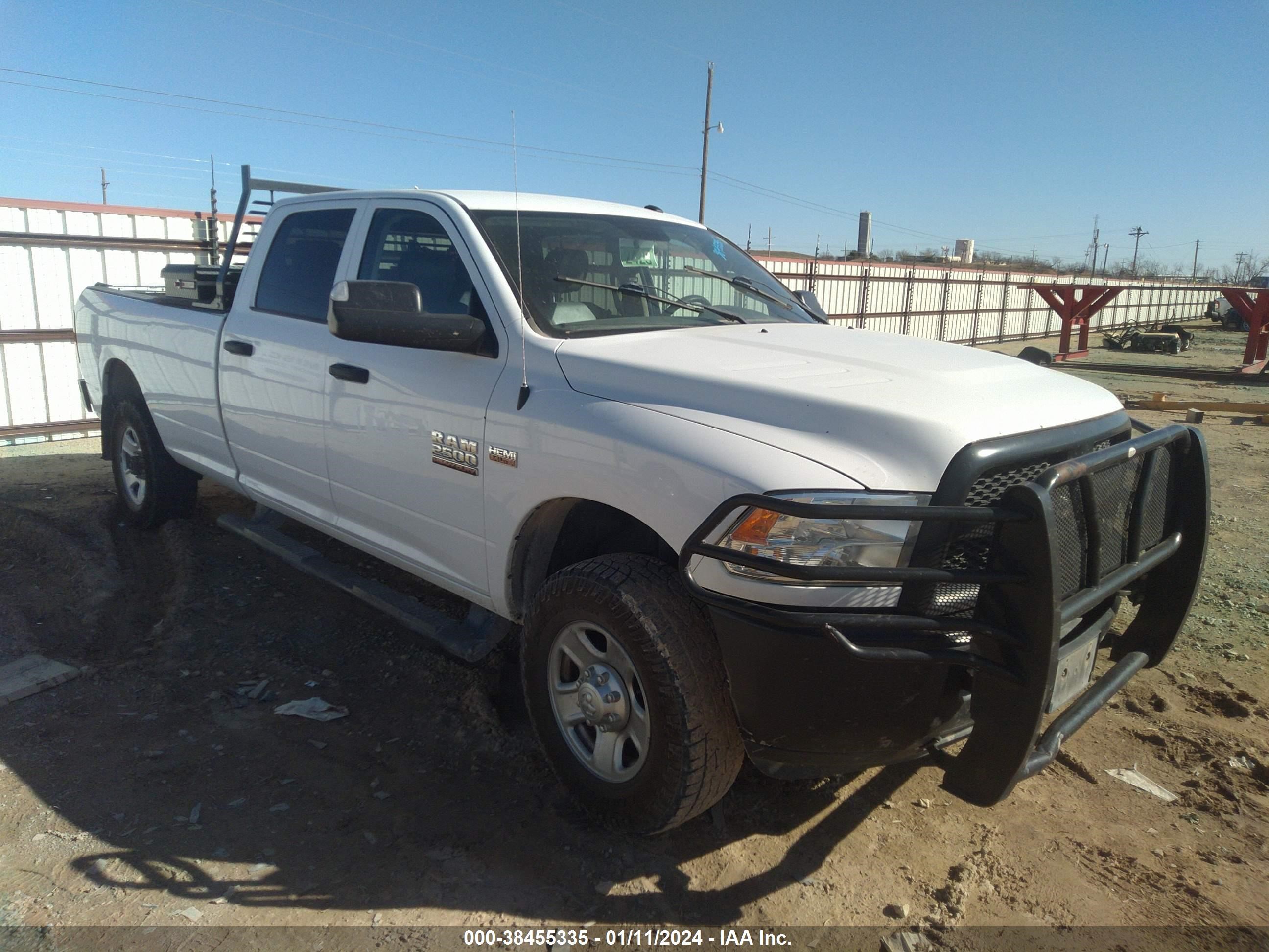 RAM 2500 2018 3c6ur5hj1jg284275