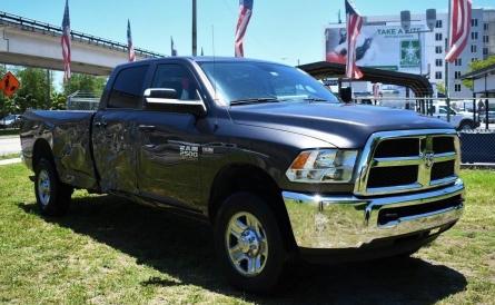 RAM 2500 2018 3c6ur5hj5jg379633