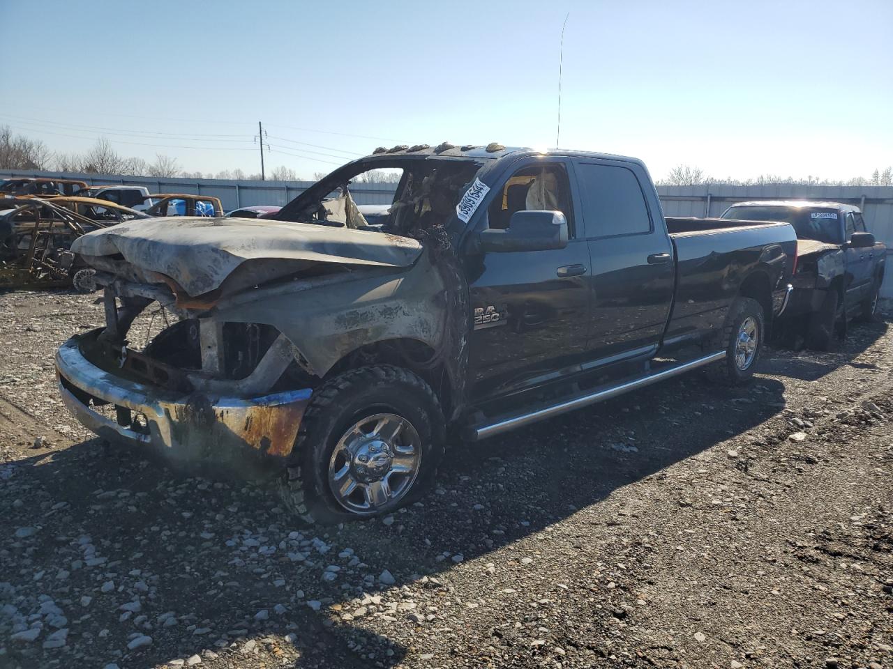 RAM 2500 2015 3c6ur5hj6fg505151