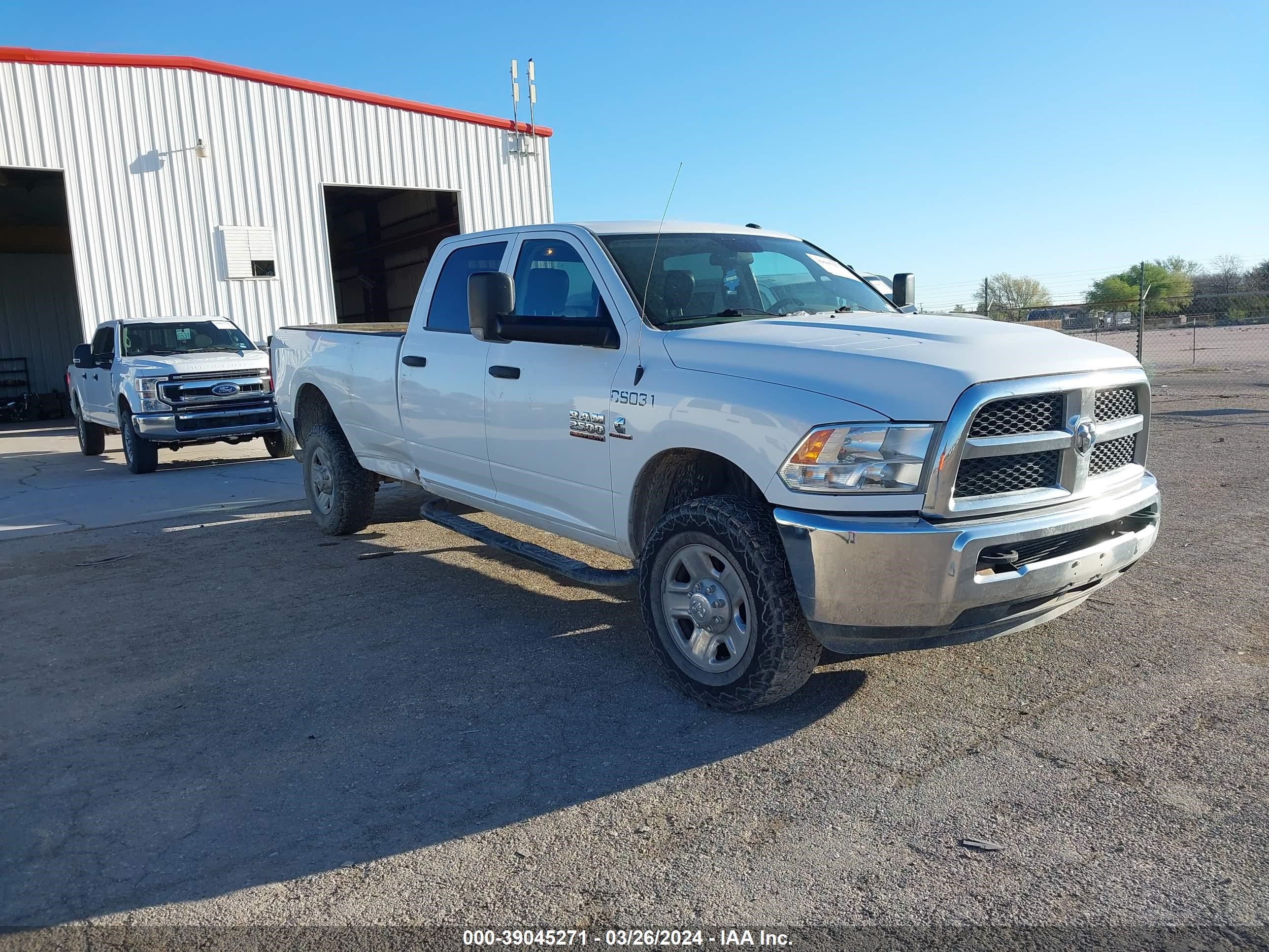 RAM 2500 2018 3c6ur5hl4jg117023