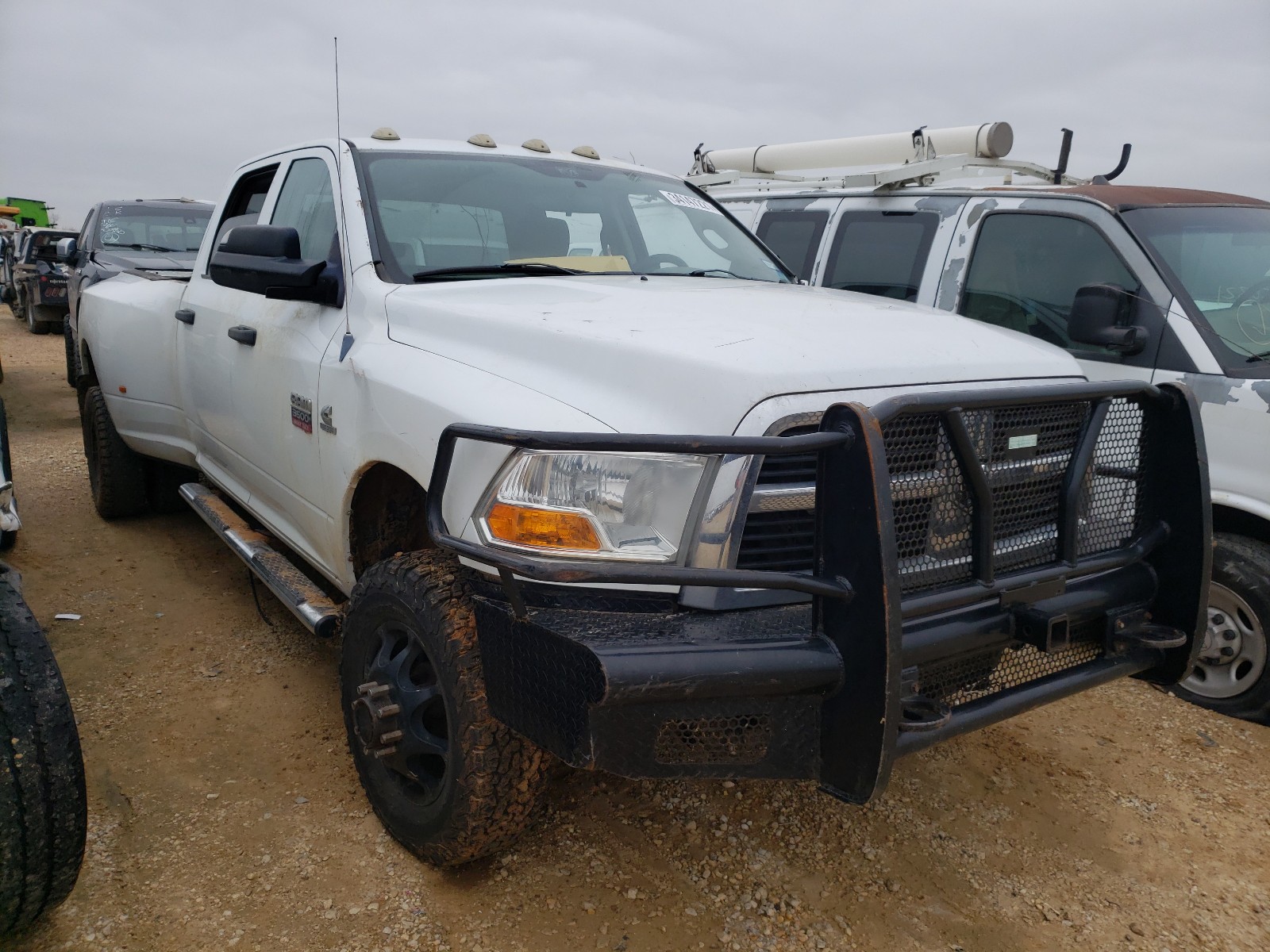 DODGE RAM 3500 2011 3d73y4cl6bg554957