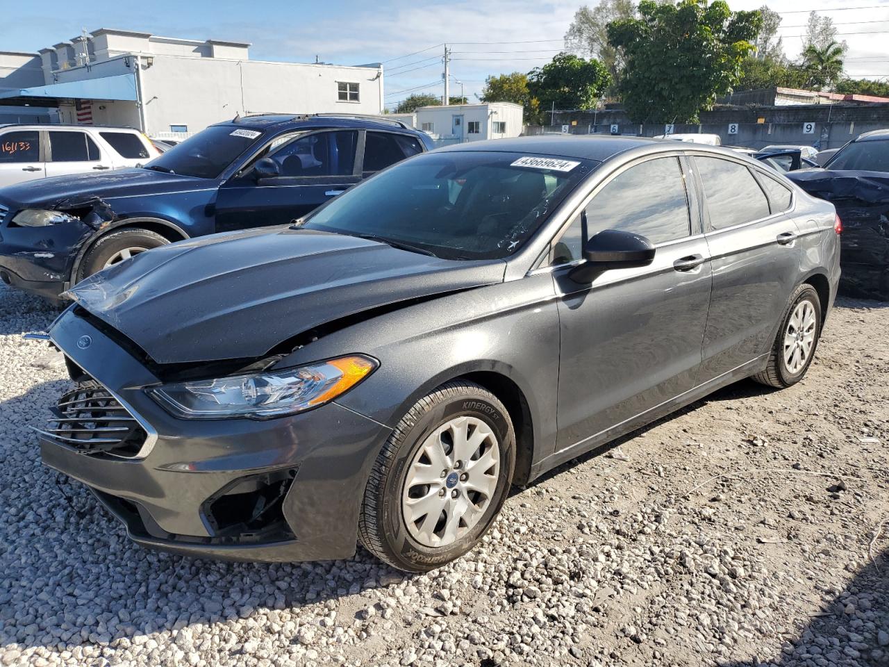 FORD FUSION 2019 3fa6p0g72kr127849