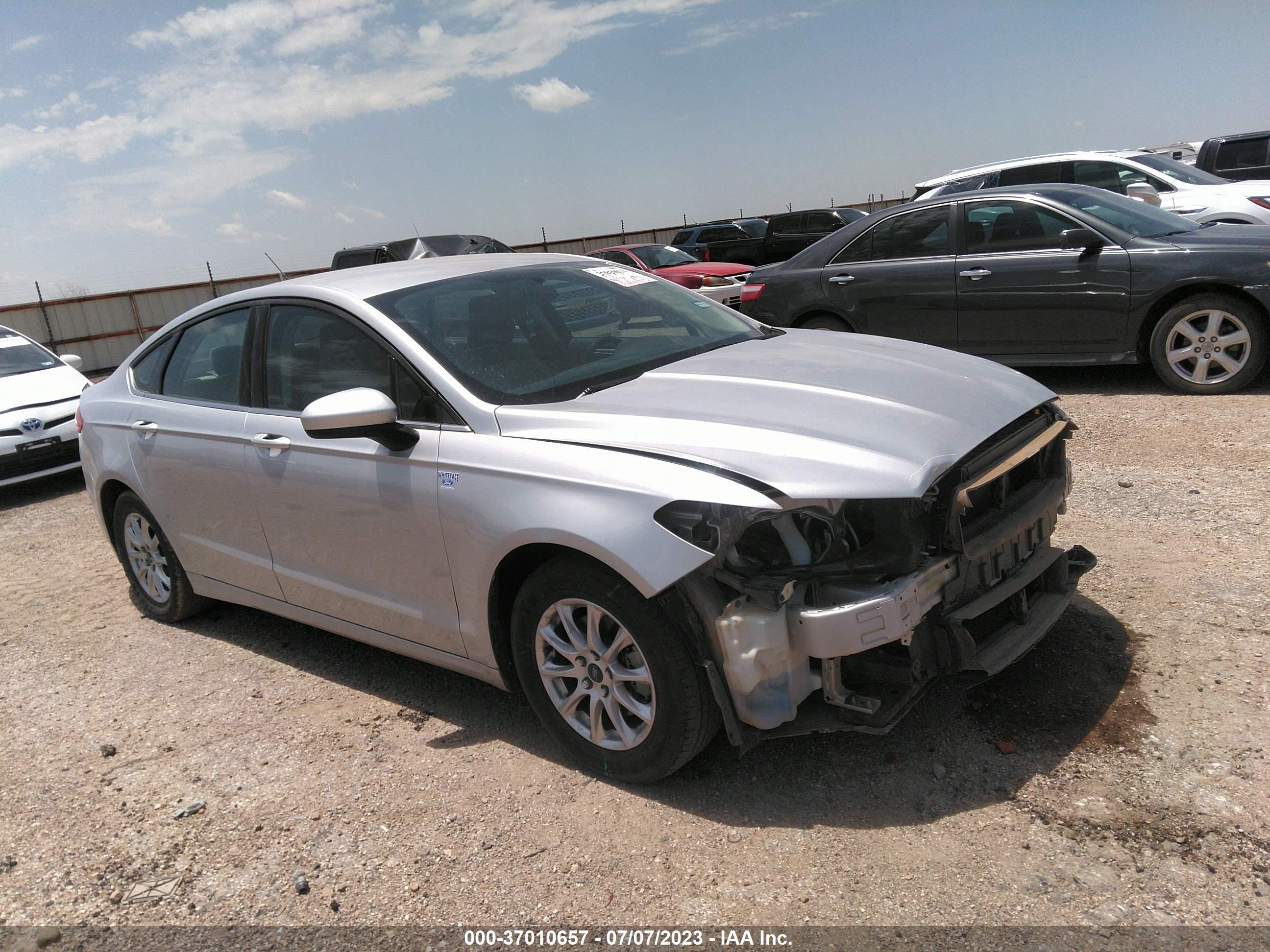 FORD FUSION 2017 3fa6p0g73hr206889