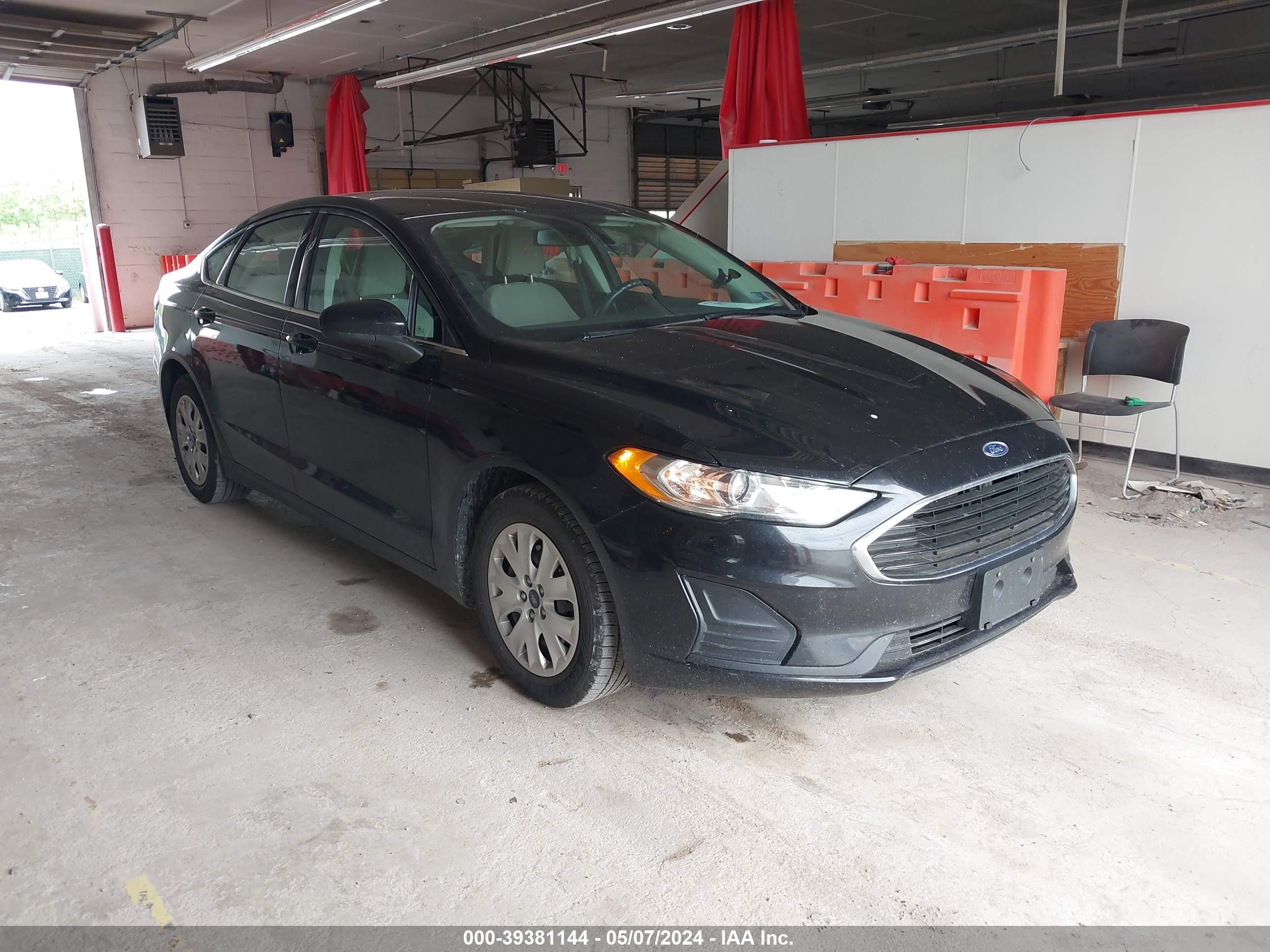 FORD FUSION 2020 3fa6p0g77lr201557