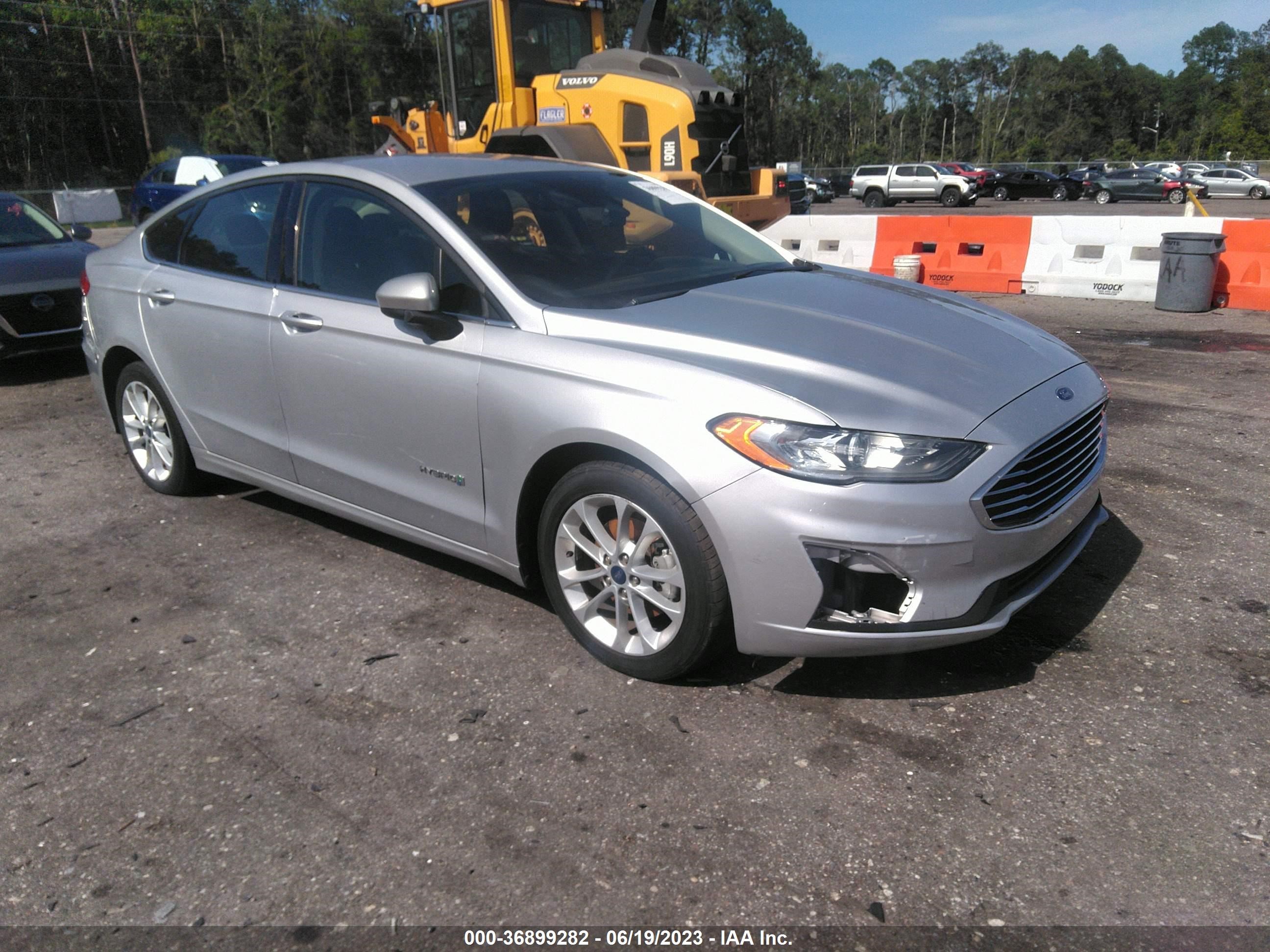 FORD FUSION 2019 3fa6p0lu1kr107121