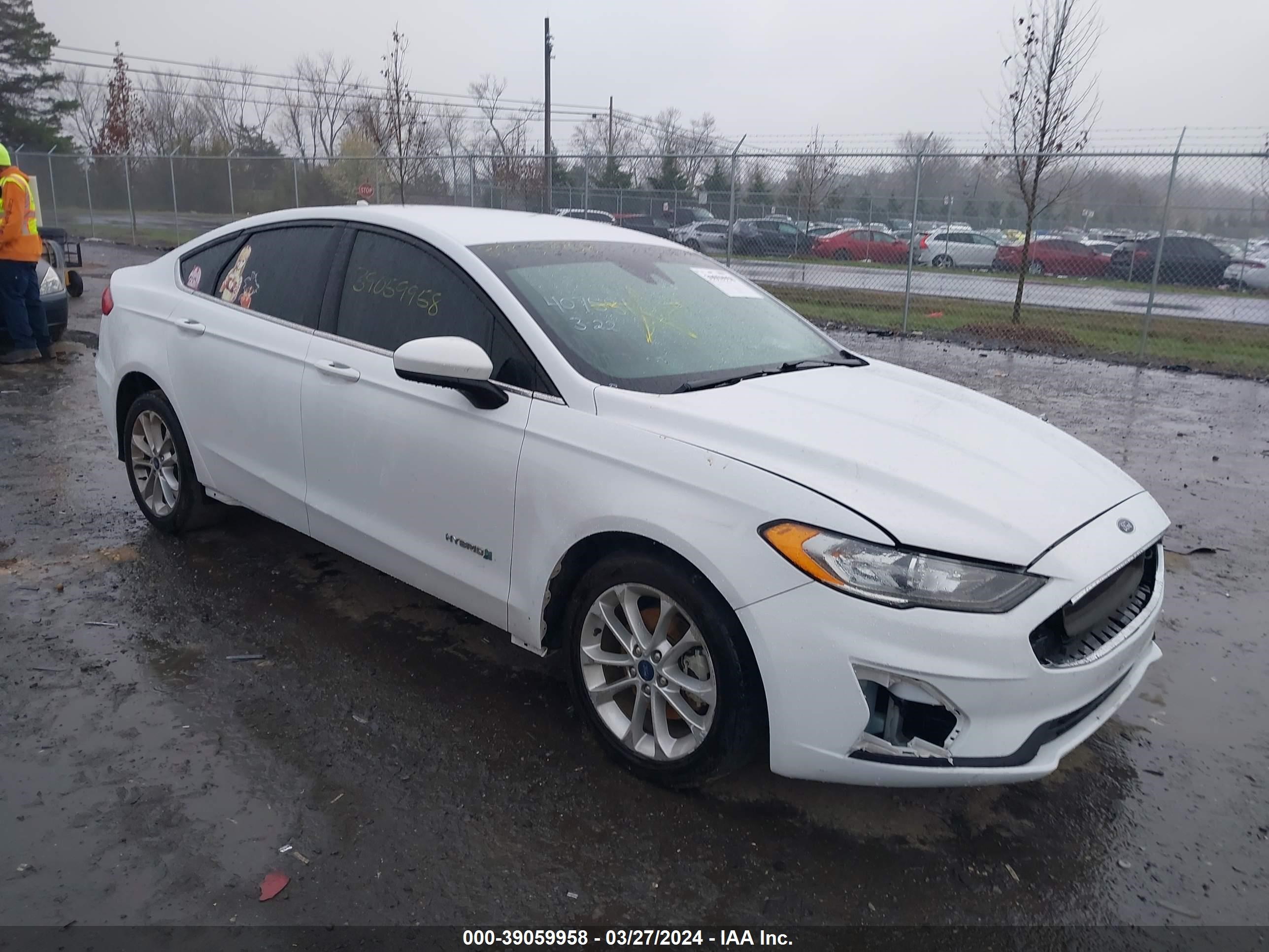 FORD FUSION 2019 3fa6p0lu3kr221377