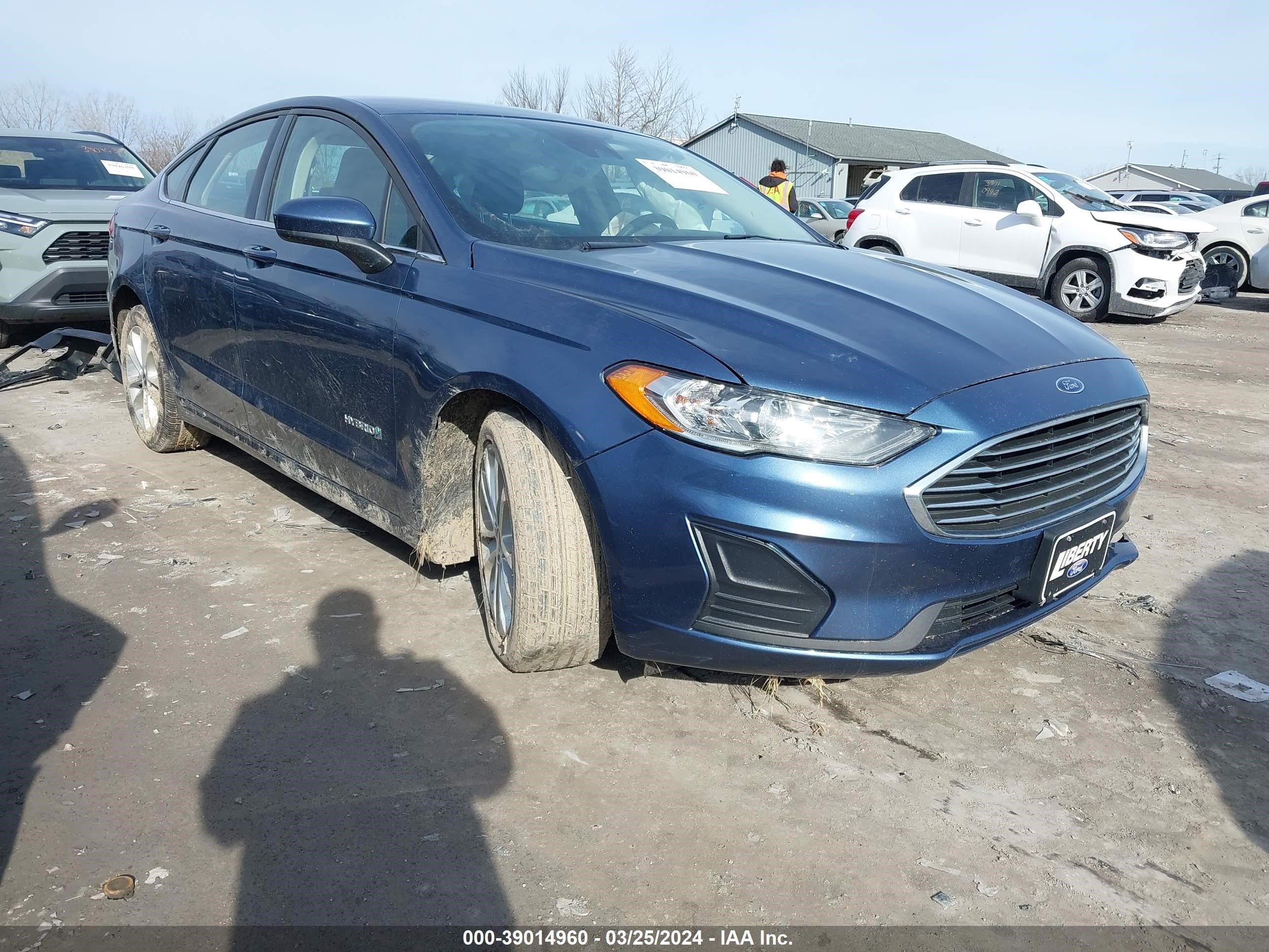 FORD FUSION 2019 3fa6p0lu4kr195713