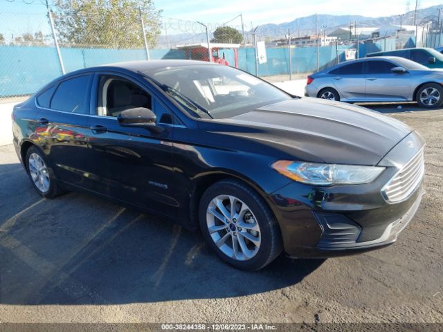 FORD FUSION HYBRID 2019 3fa6p0luxkr261746