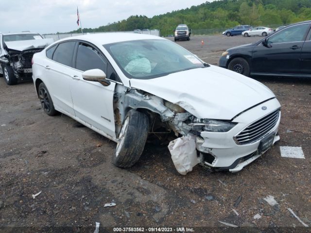 FORD FUSION HYBRID 2019 3fa6p0luxkr263934