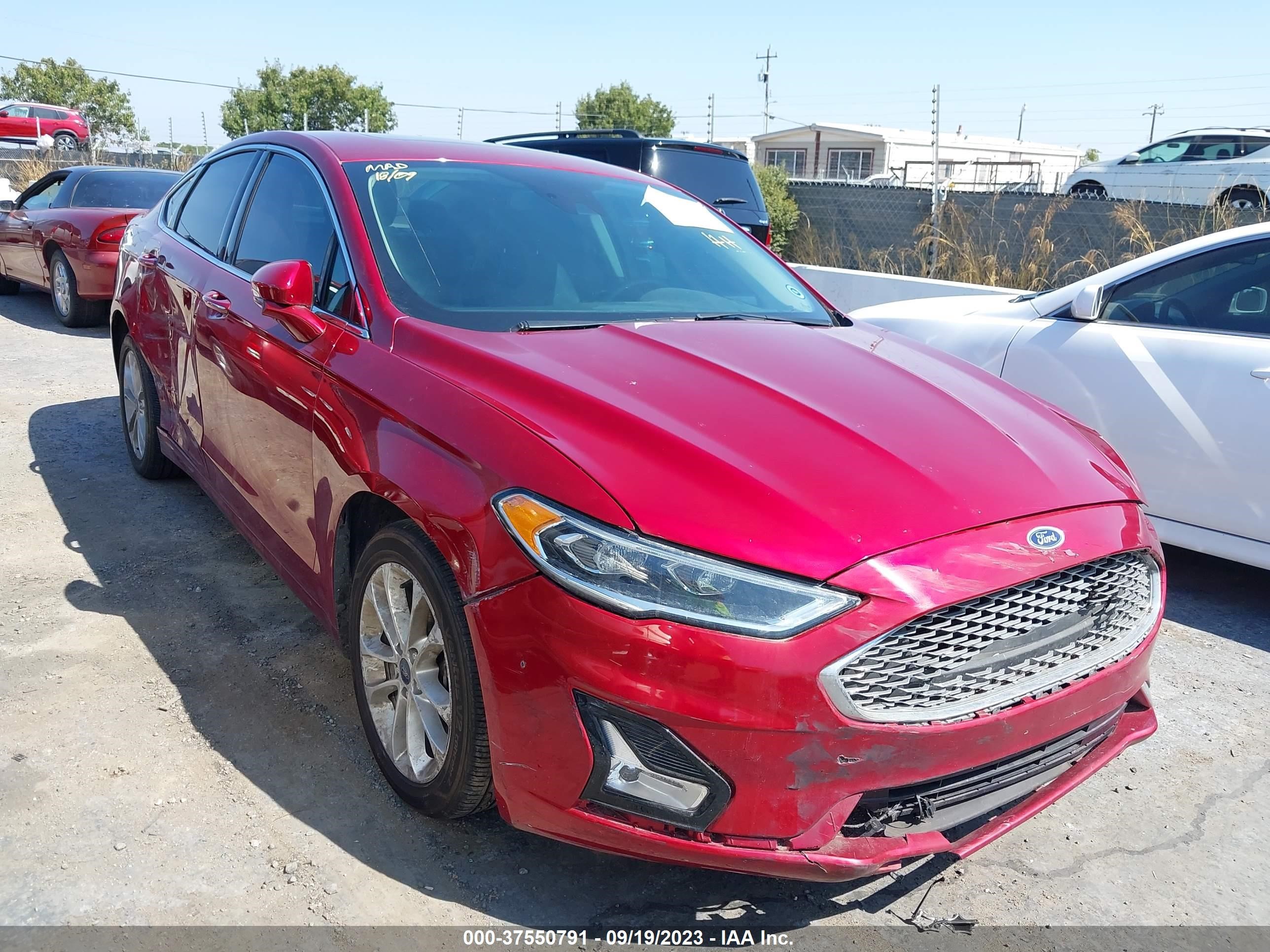 FORD FUSION 2019 3fa6p0su3kr177852