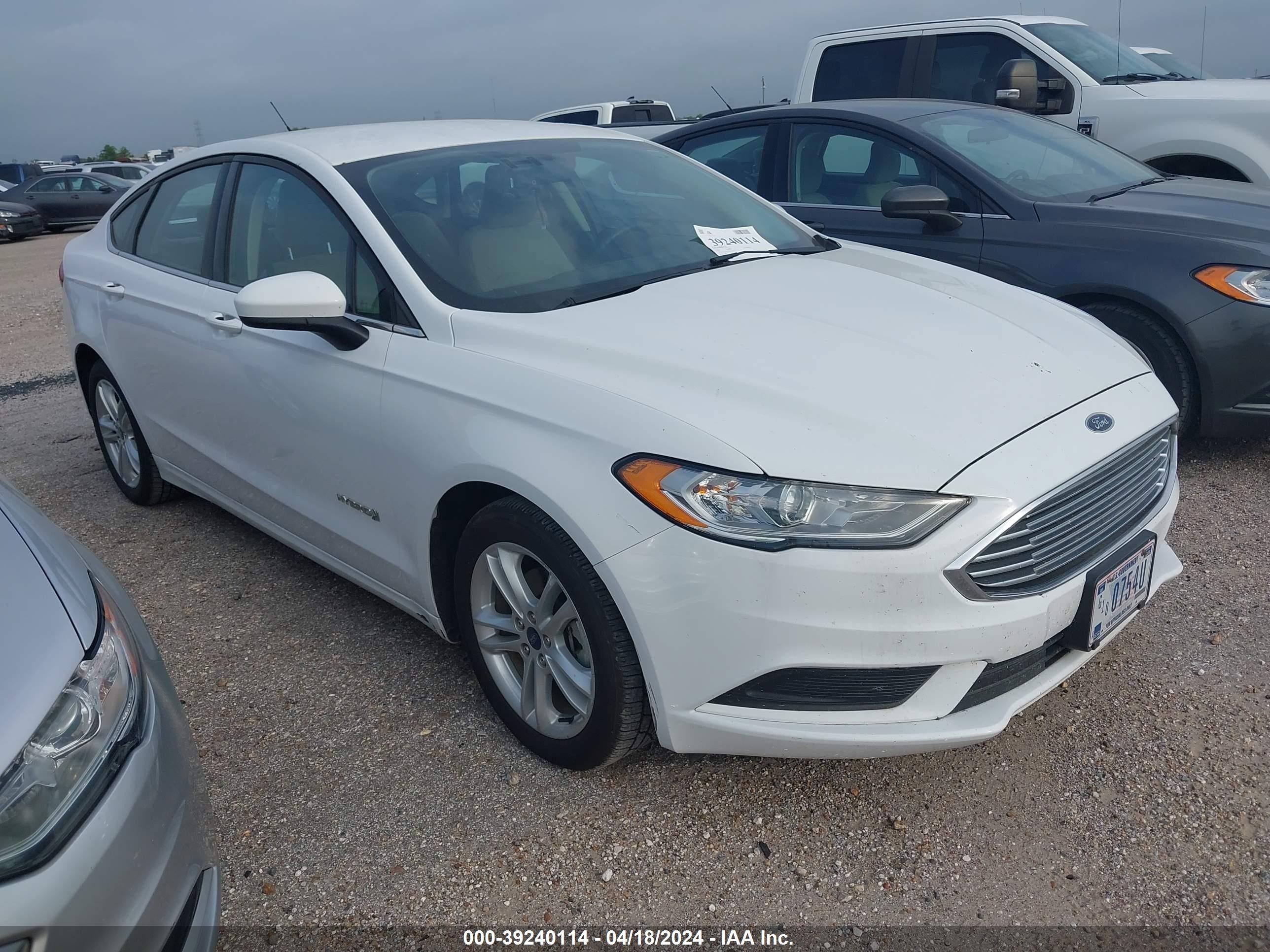 FORD FUSION 2018 3fa6p0uu8jr100874