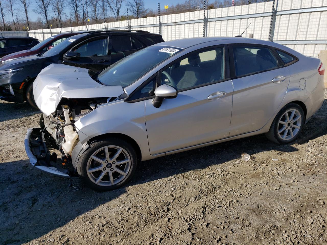 FORD FIESTA 2019 3fadp4bj1km138419