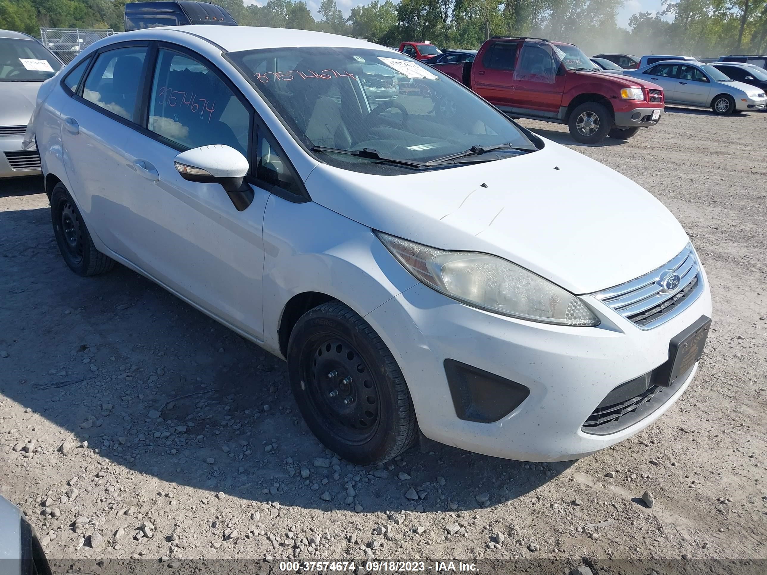 FORD FIESTA 2013 3fadp4bj3dm132012