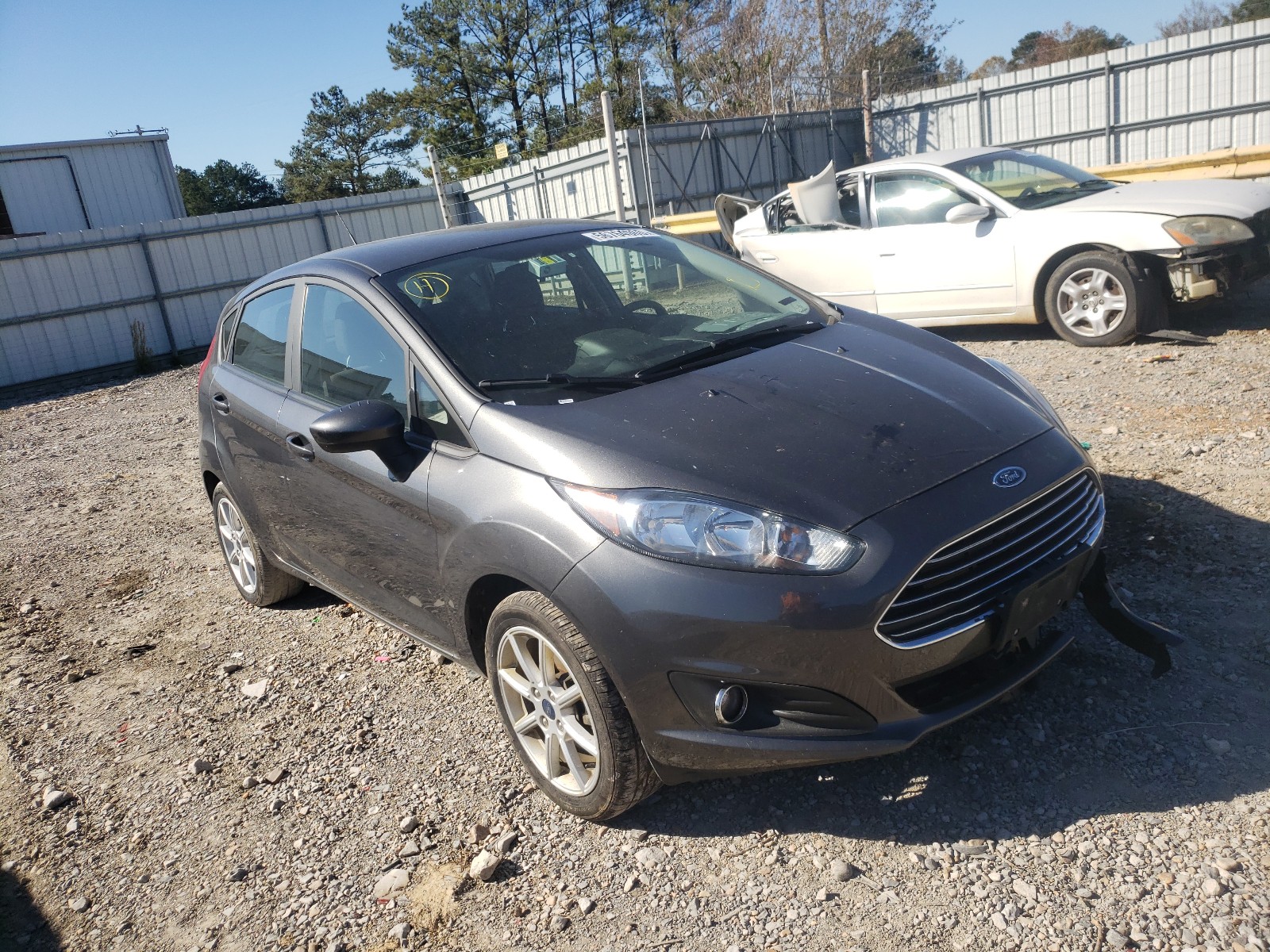 FORD FIESTA SE 2019 3fadp4ej5km150407