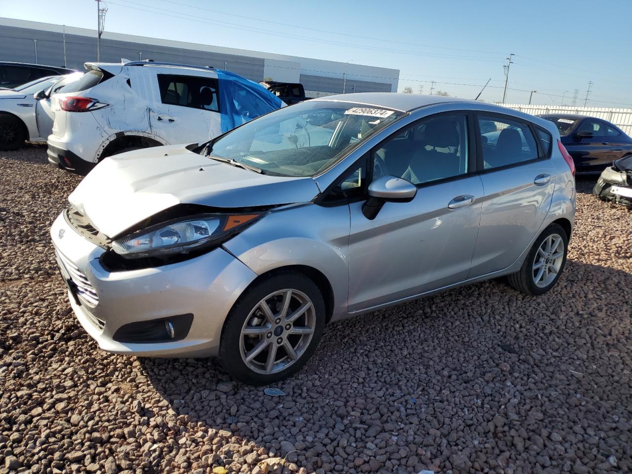 FORD FIESTA 2019 3fadp4ej8km137103