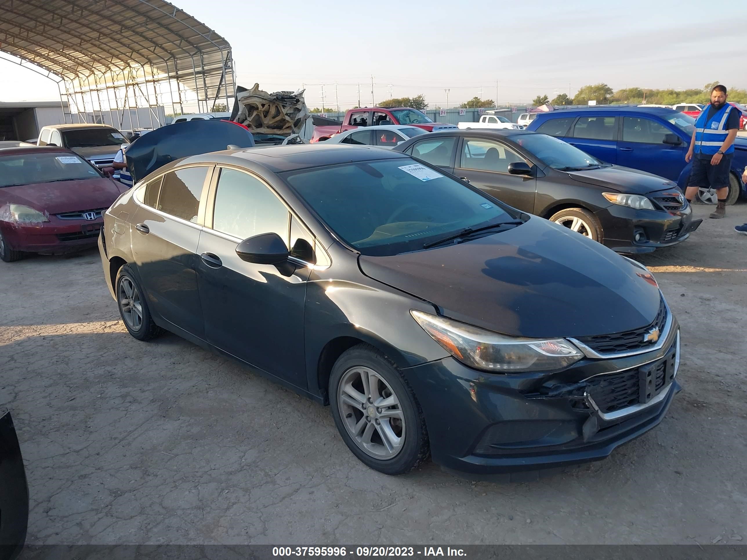 CHEVROLET CRUZE 2017 3g1be5sm0hs553591