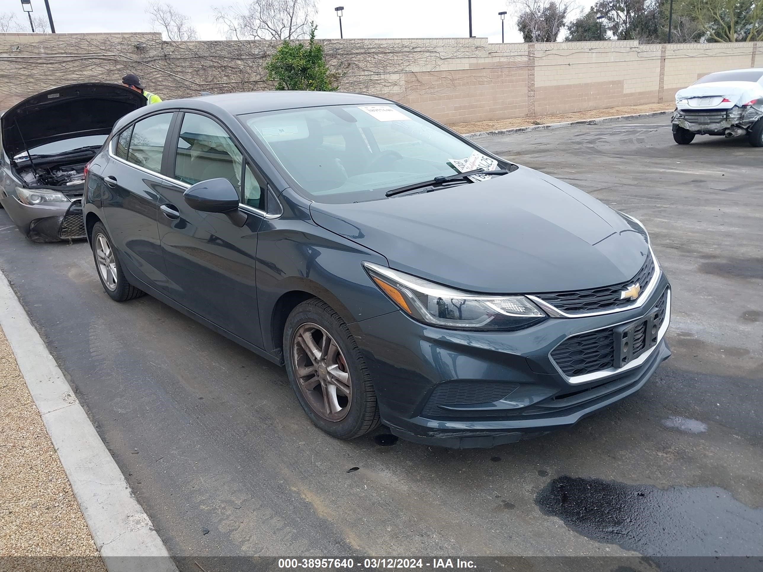 CHEVROLET CRUZE 2017 3g1be6sm0hs606991