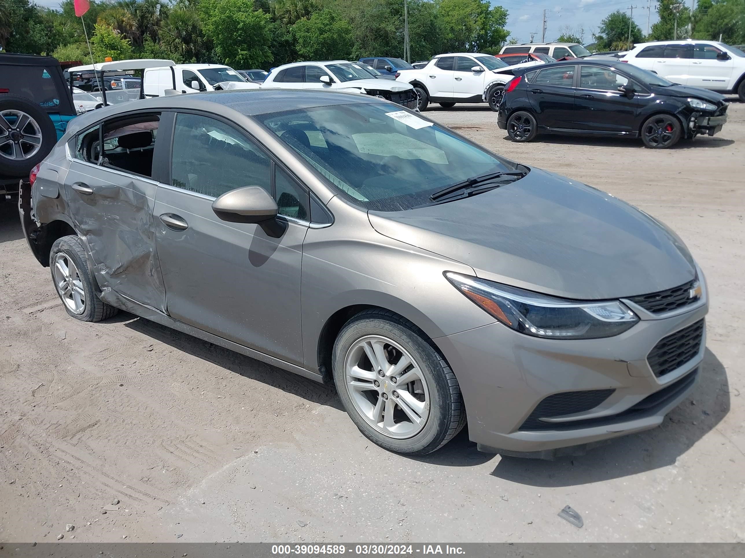 CHEVROLET CRUZE 2018 3g1be6sm3js607977