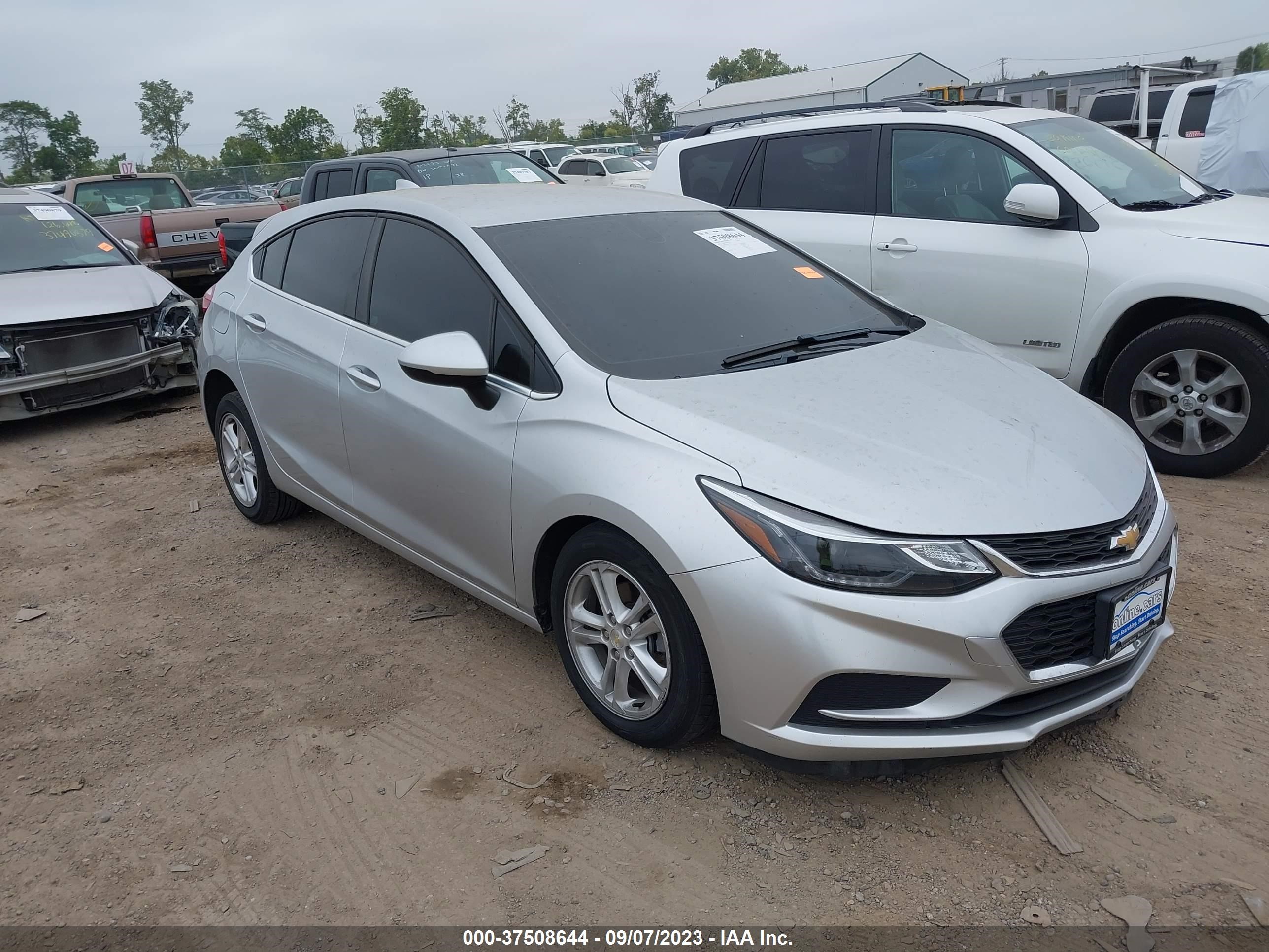 CHEVROLET CRUZE 2018 3g1be6sm6js652816