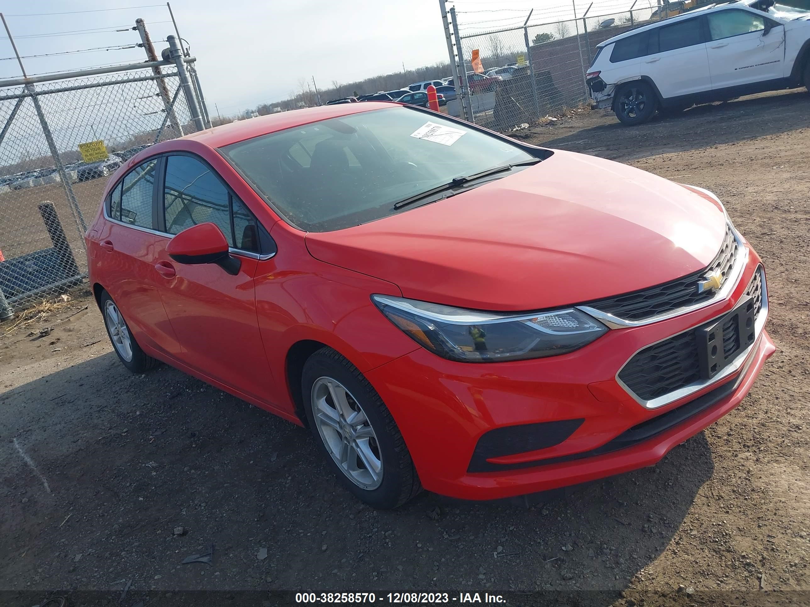 CHEVROLET CRUZE 2018 3g1be6sm8js654454