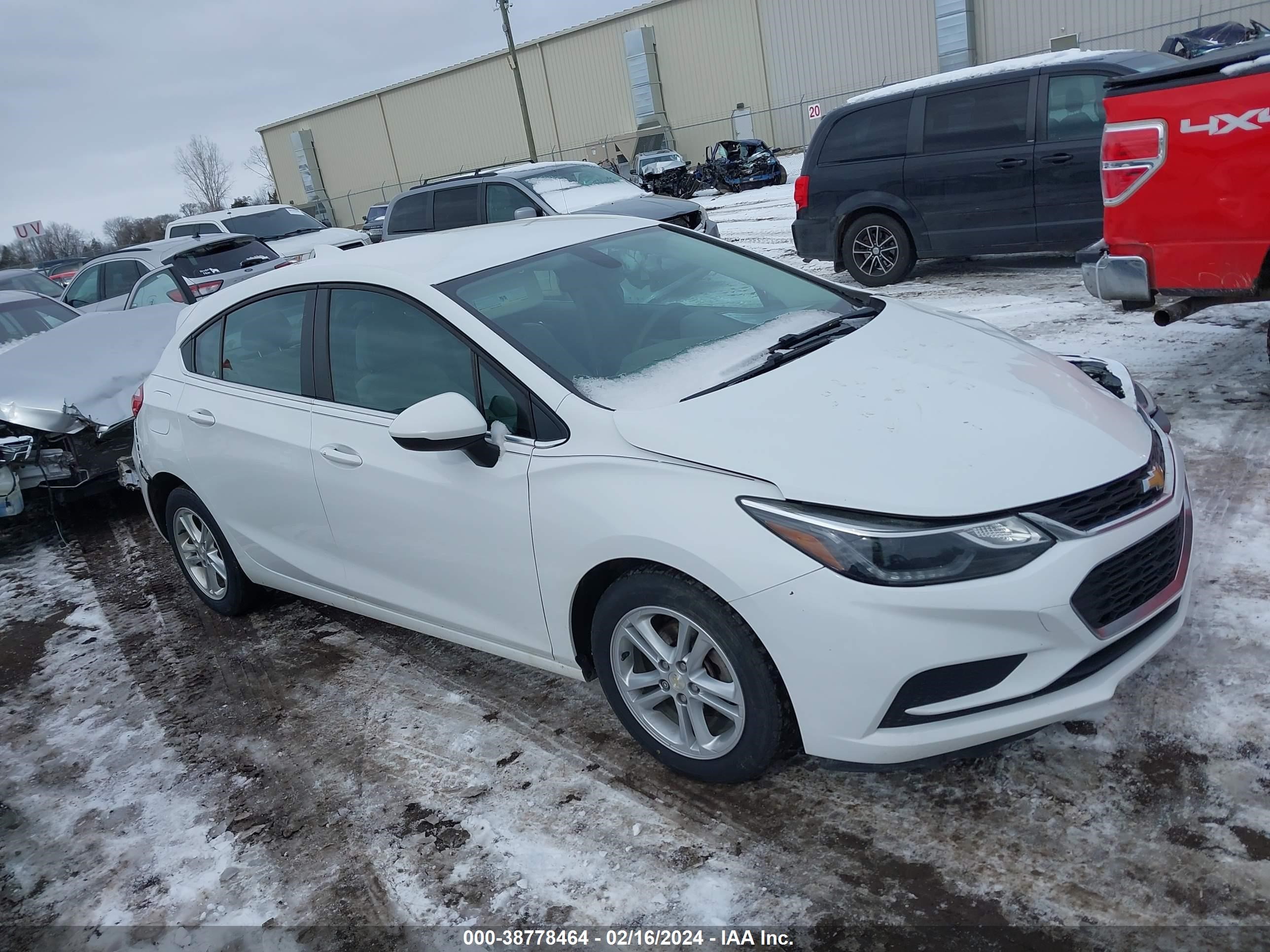 CHEVROLET CRUZE 2018 3g1be6smxjs521565