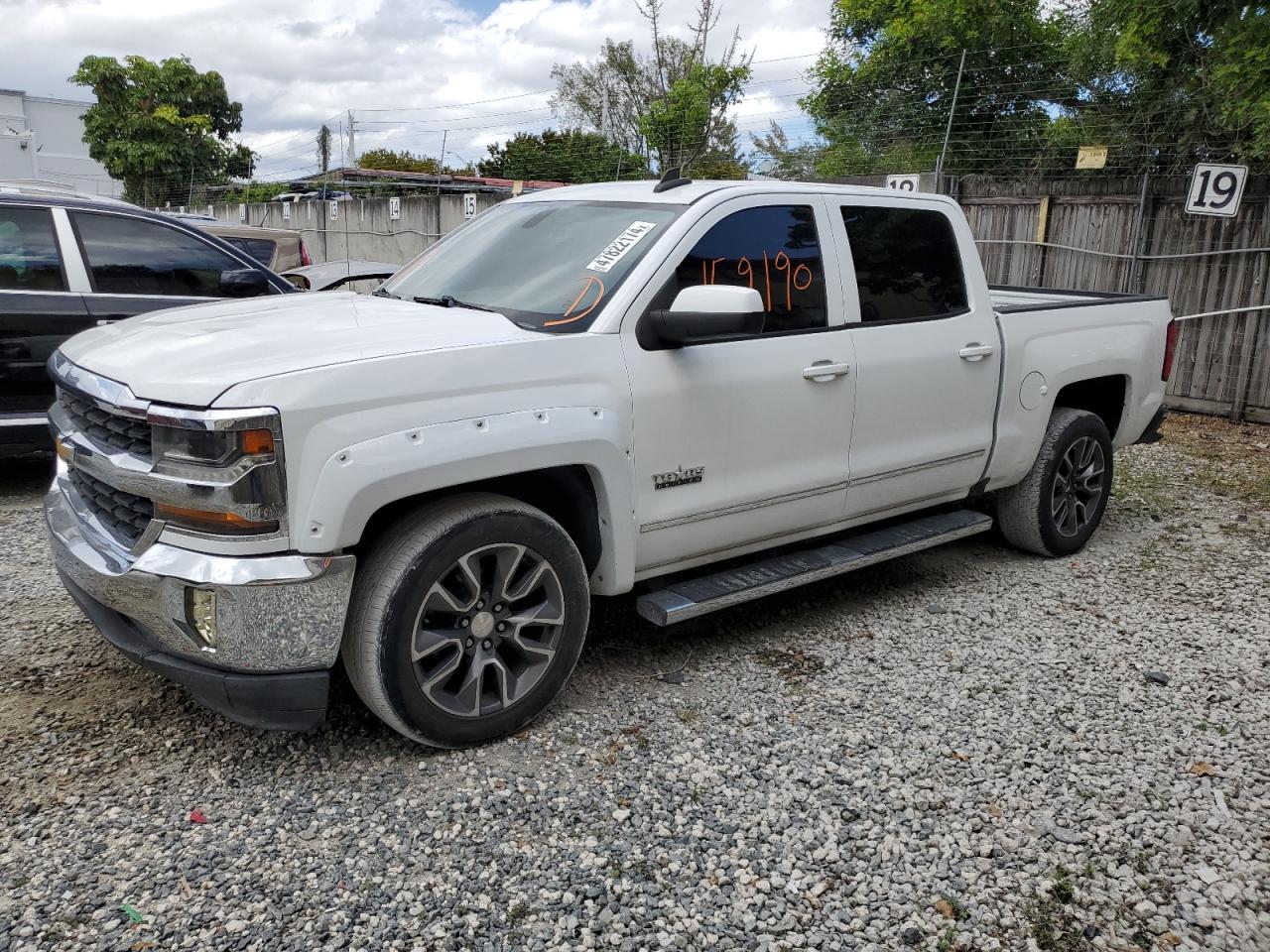 CHEVROLET SILVERADO 2018 3gcucrer3jg309902