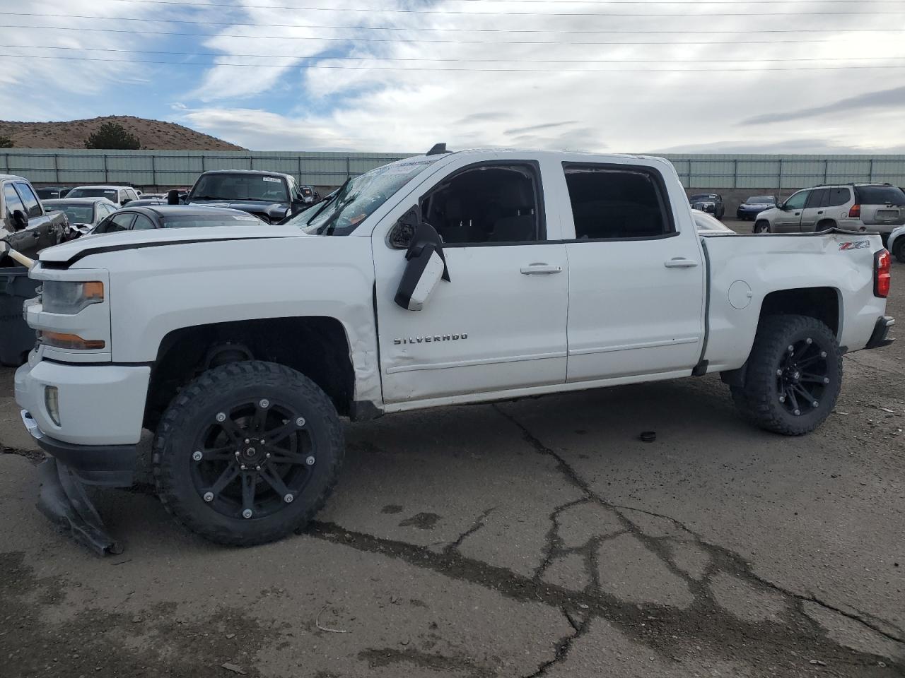 CHEVROLET SILVERADO 2016 3gcukrec5gg168449